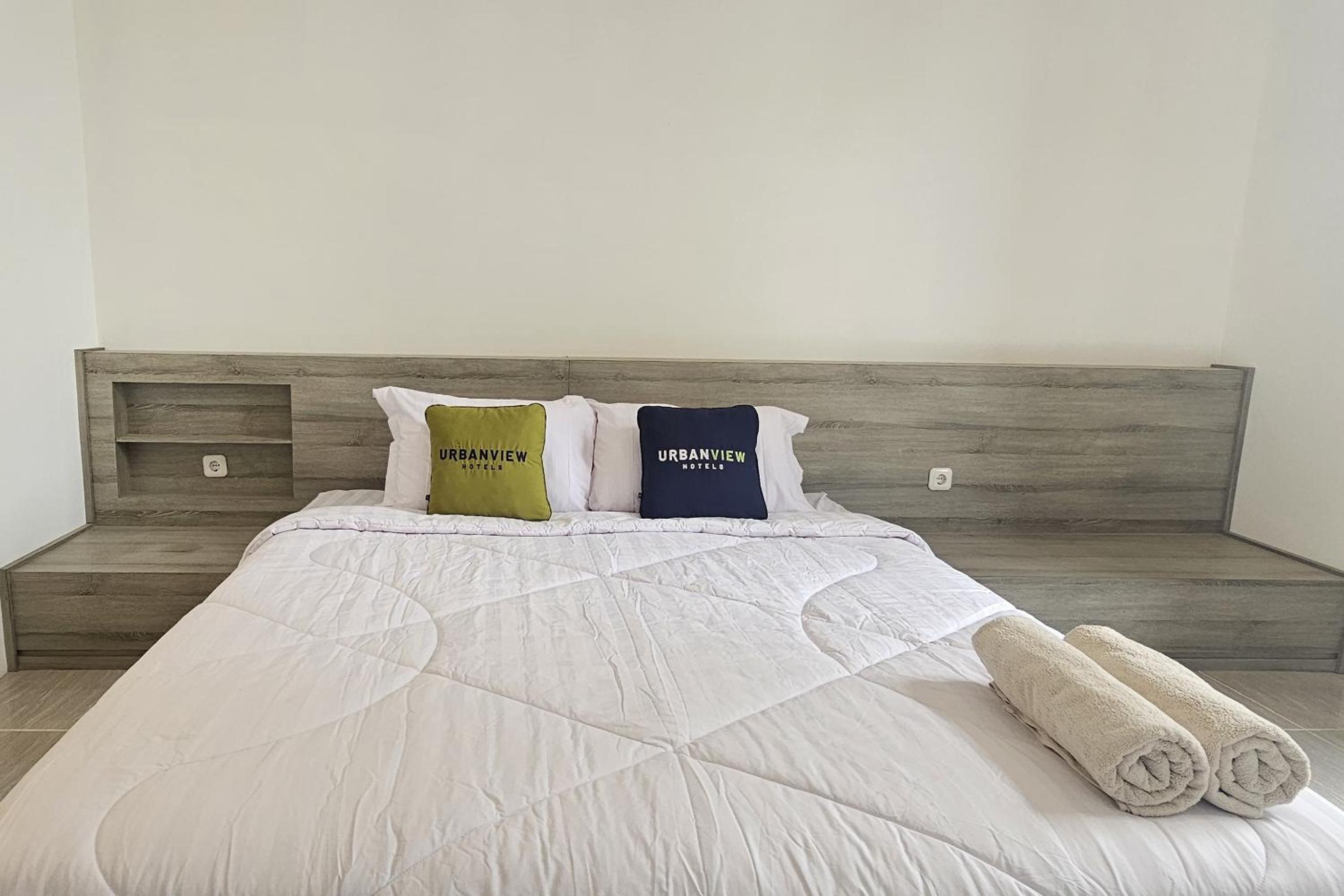 Deluxe Room - Photo 23
