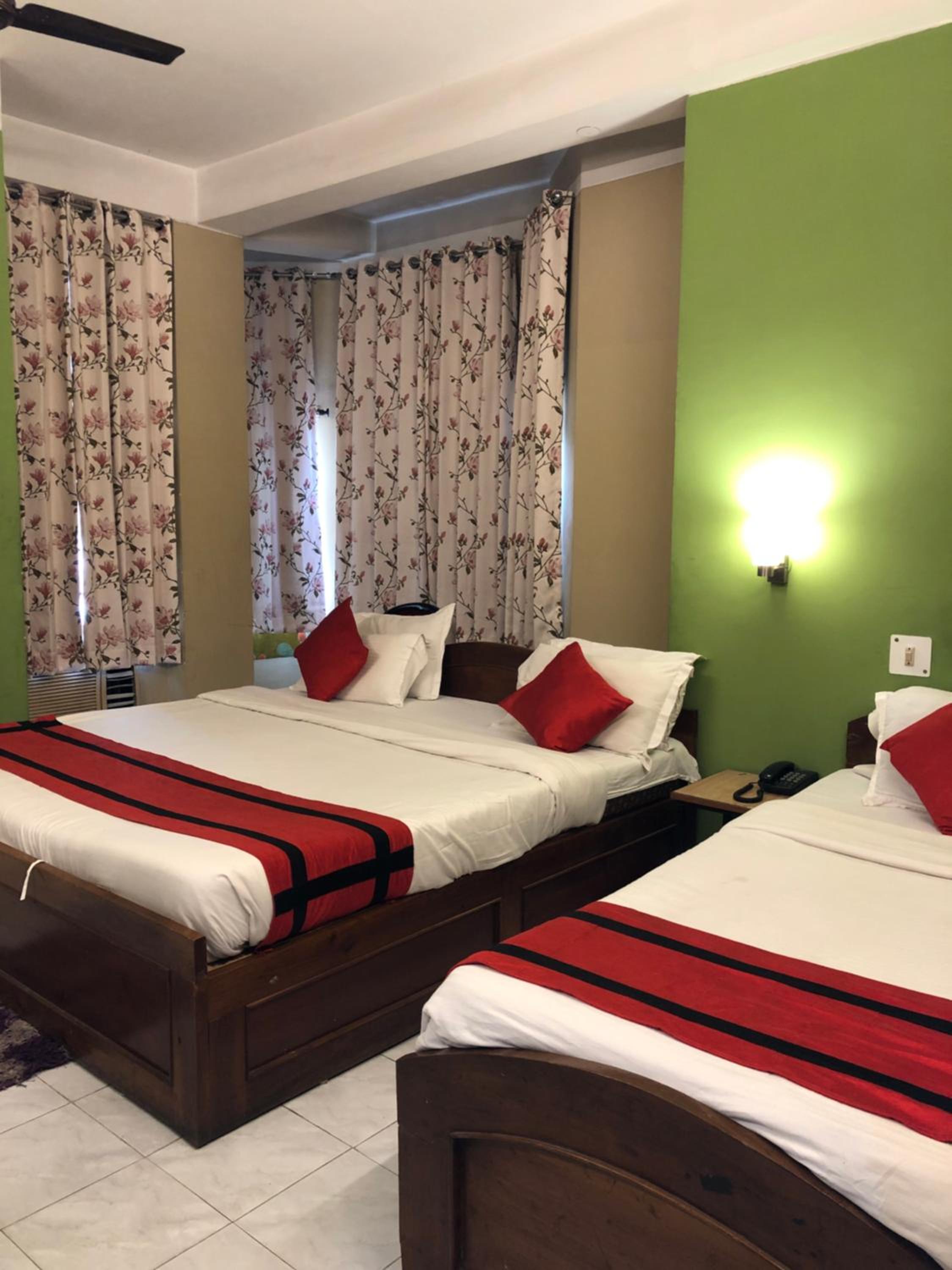 Deluxe Triple Room photo 3