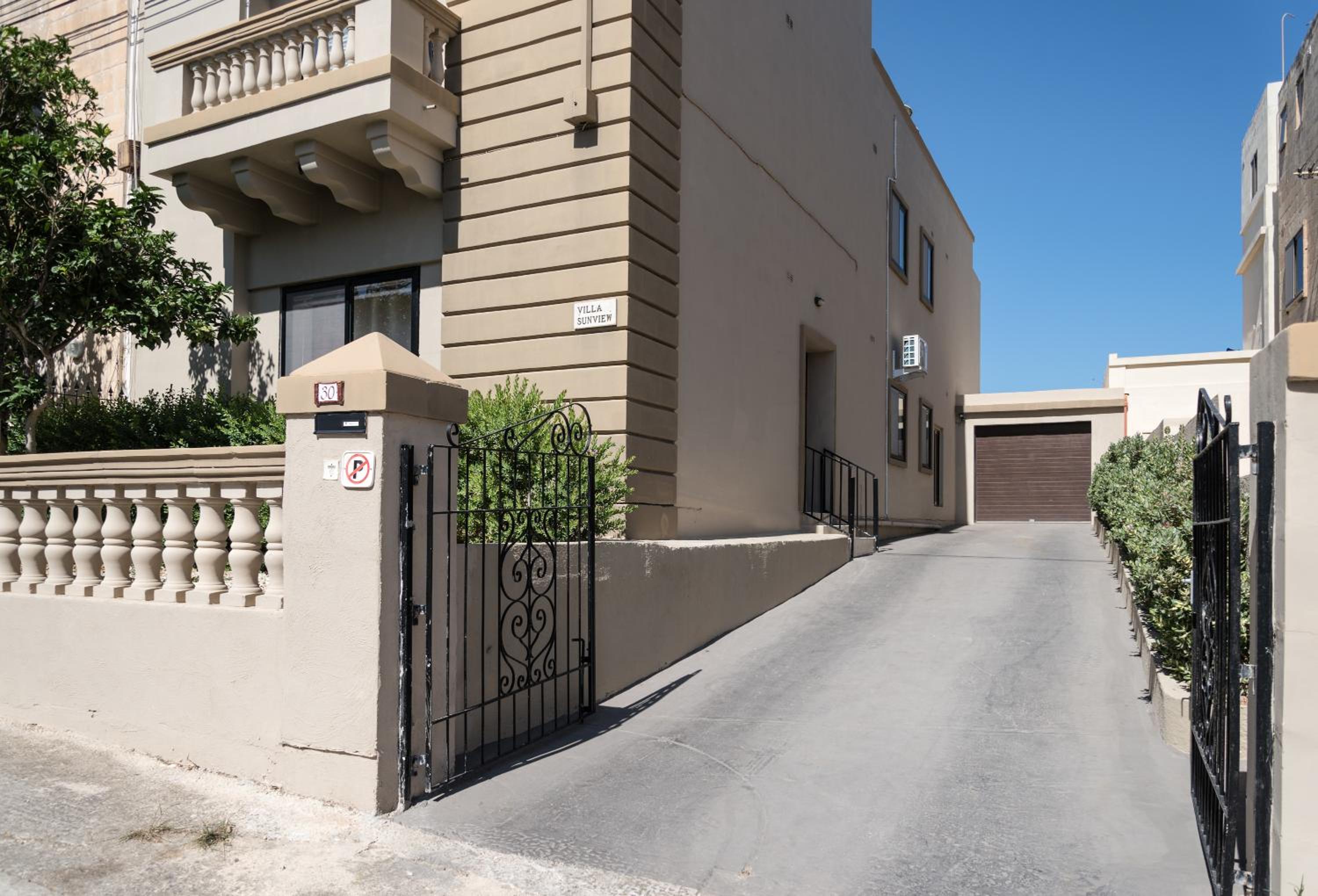 Villa photo 3