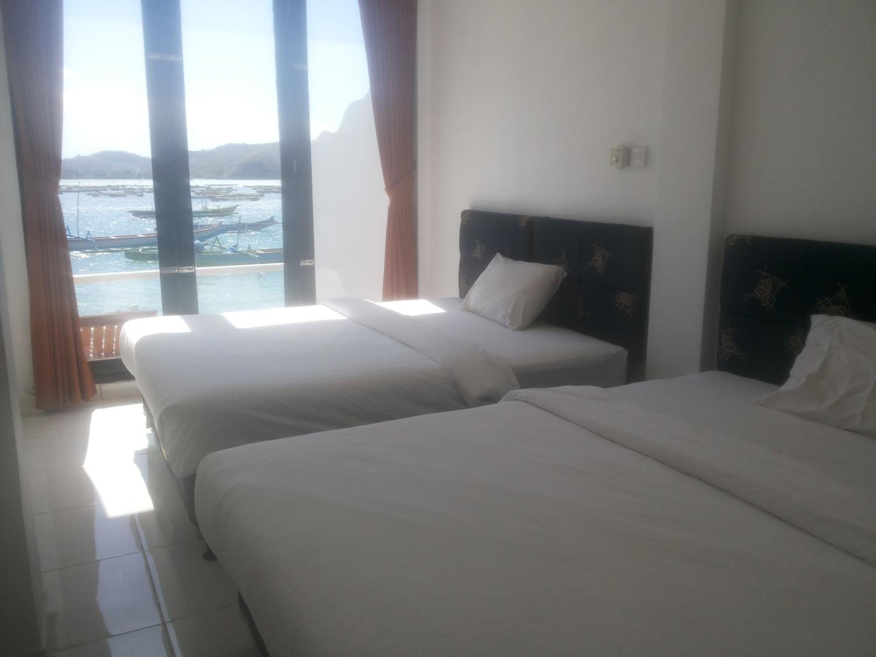 Deluxe Double or Twin Room with Sea View - Photo 1