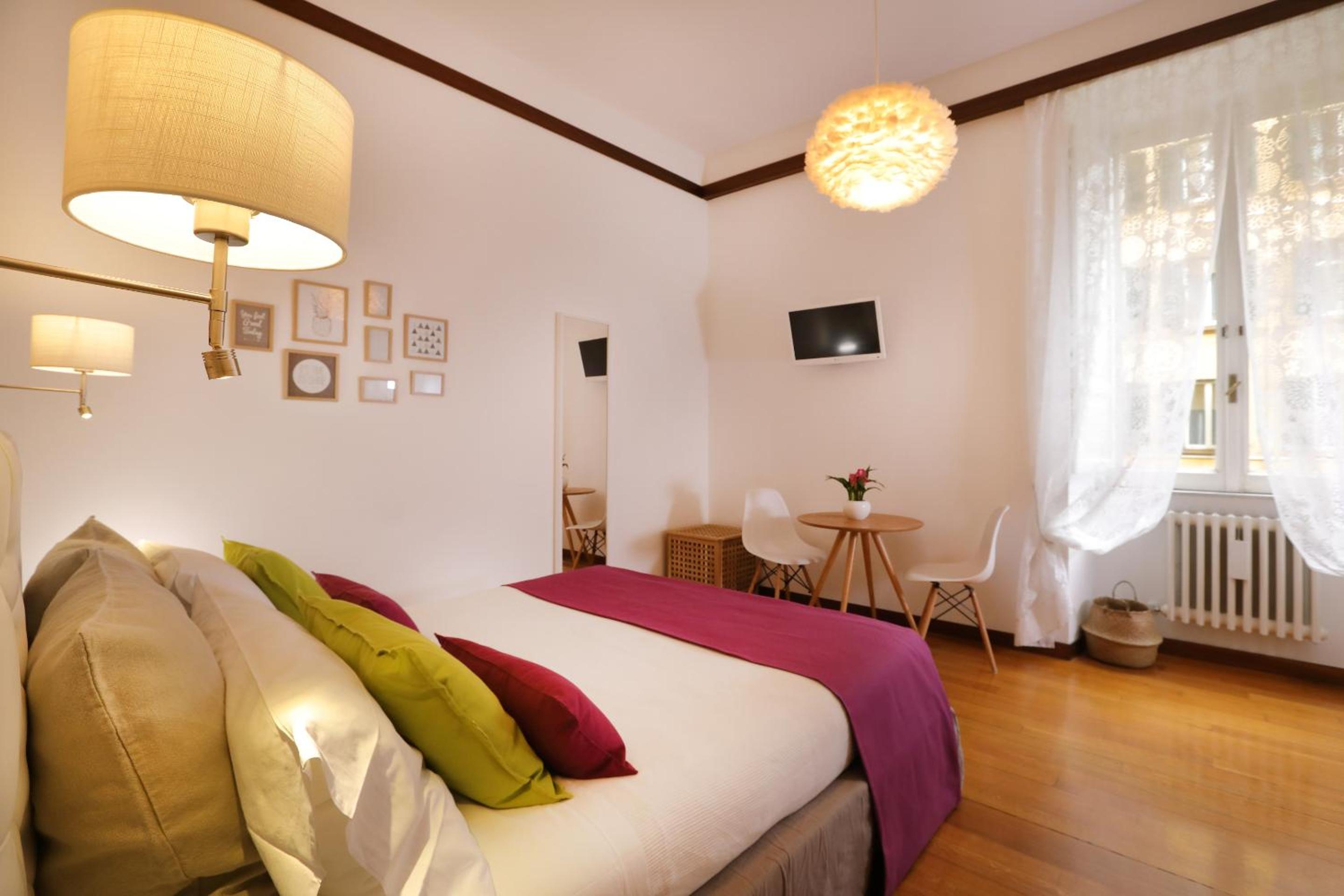 Standard King Room photo 3
