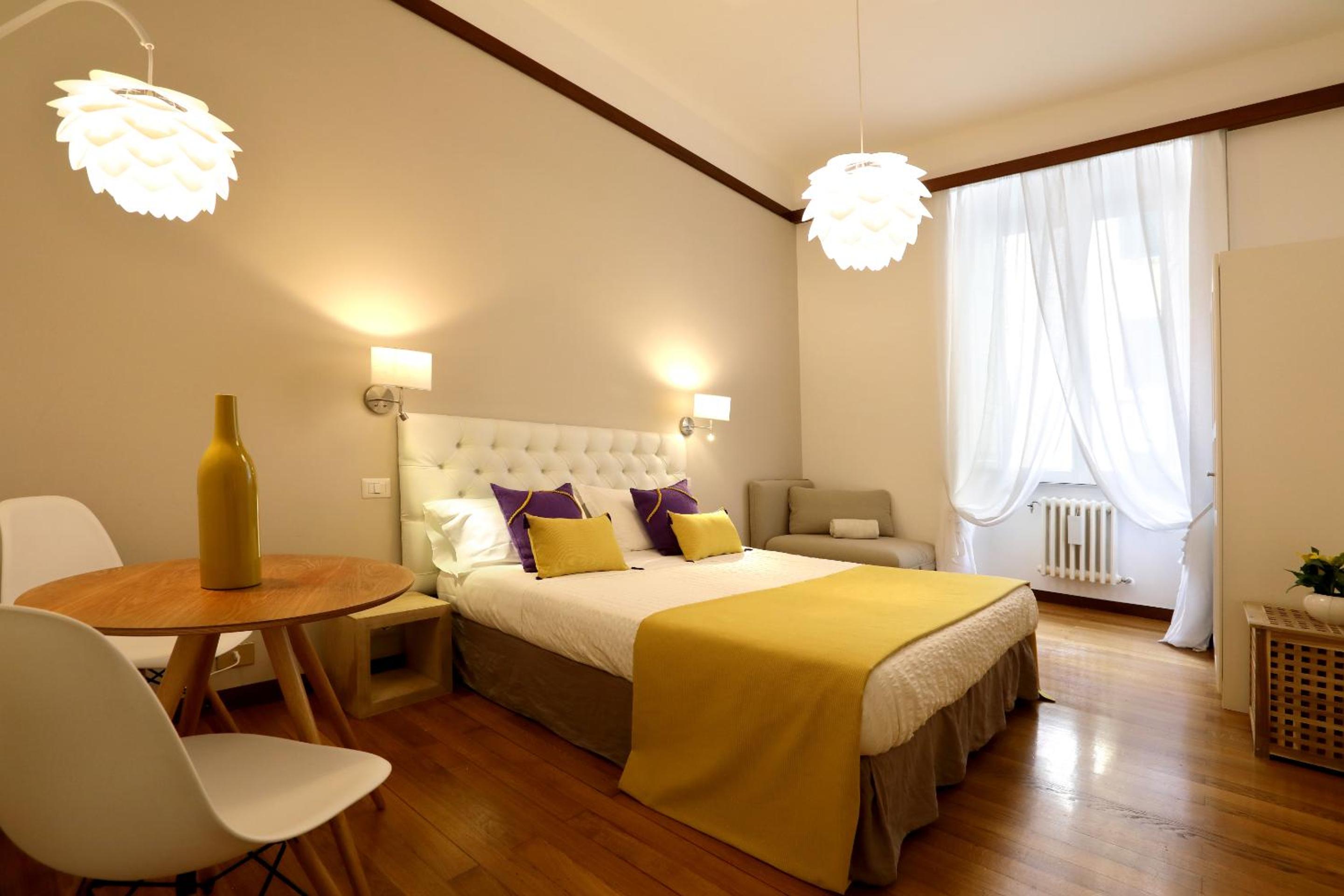Standard King Room photo 2