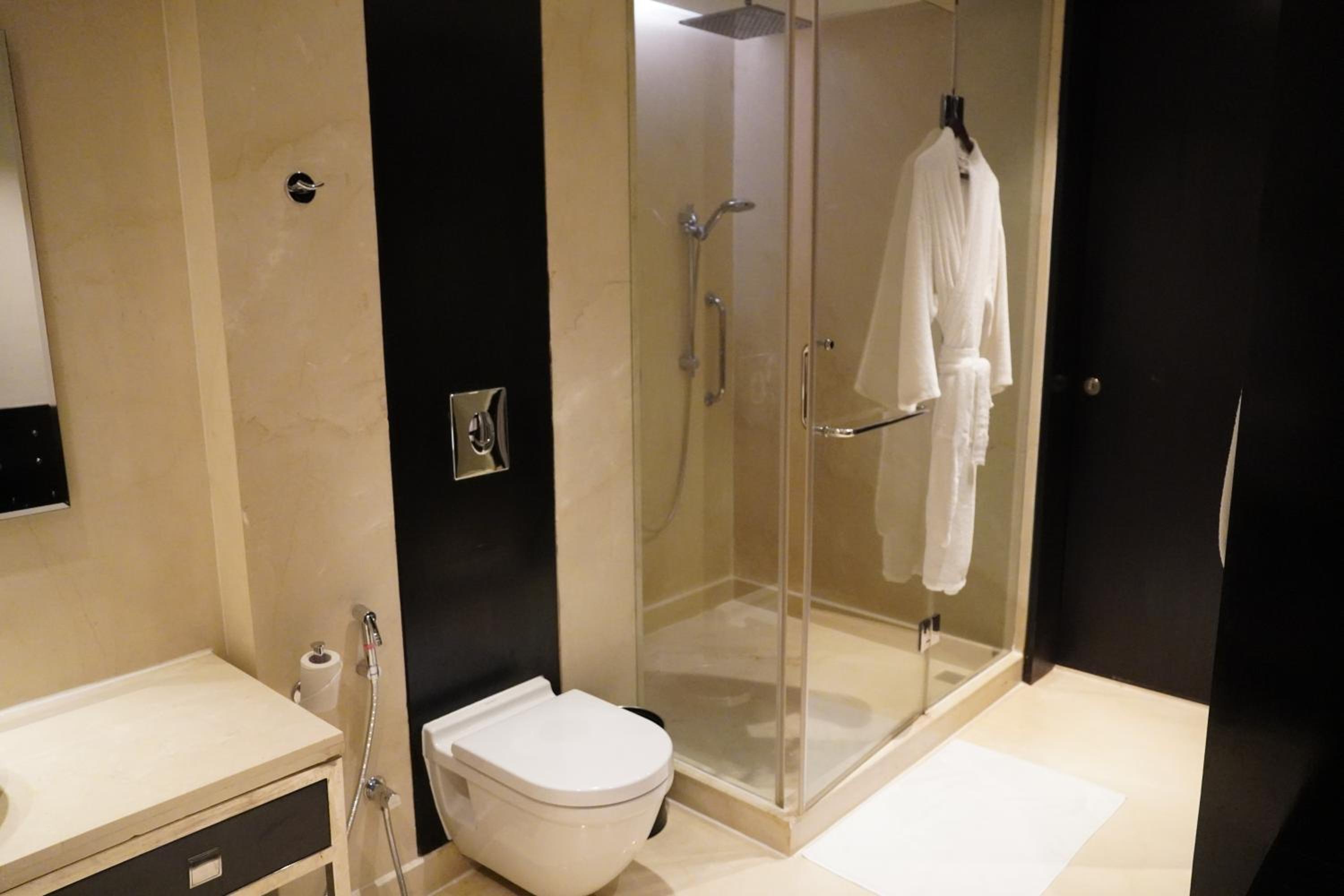 Deluxe Twin Room - Smoking with 20% discount on Food & Beverage , Laundry and Spa