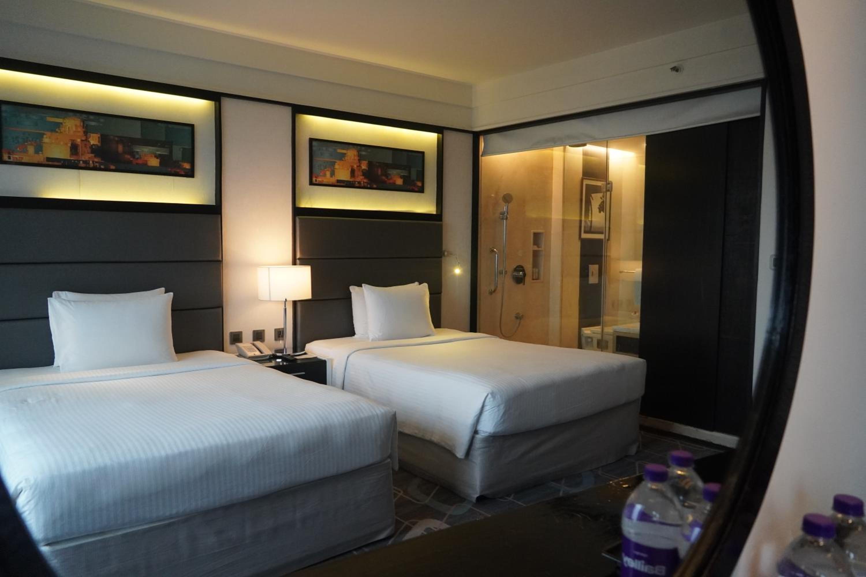 Deluxe Twin Room - Smoking with 20% discount on Food & Beverage , Laundry and Spa