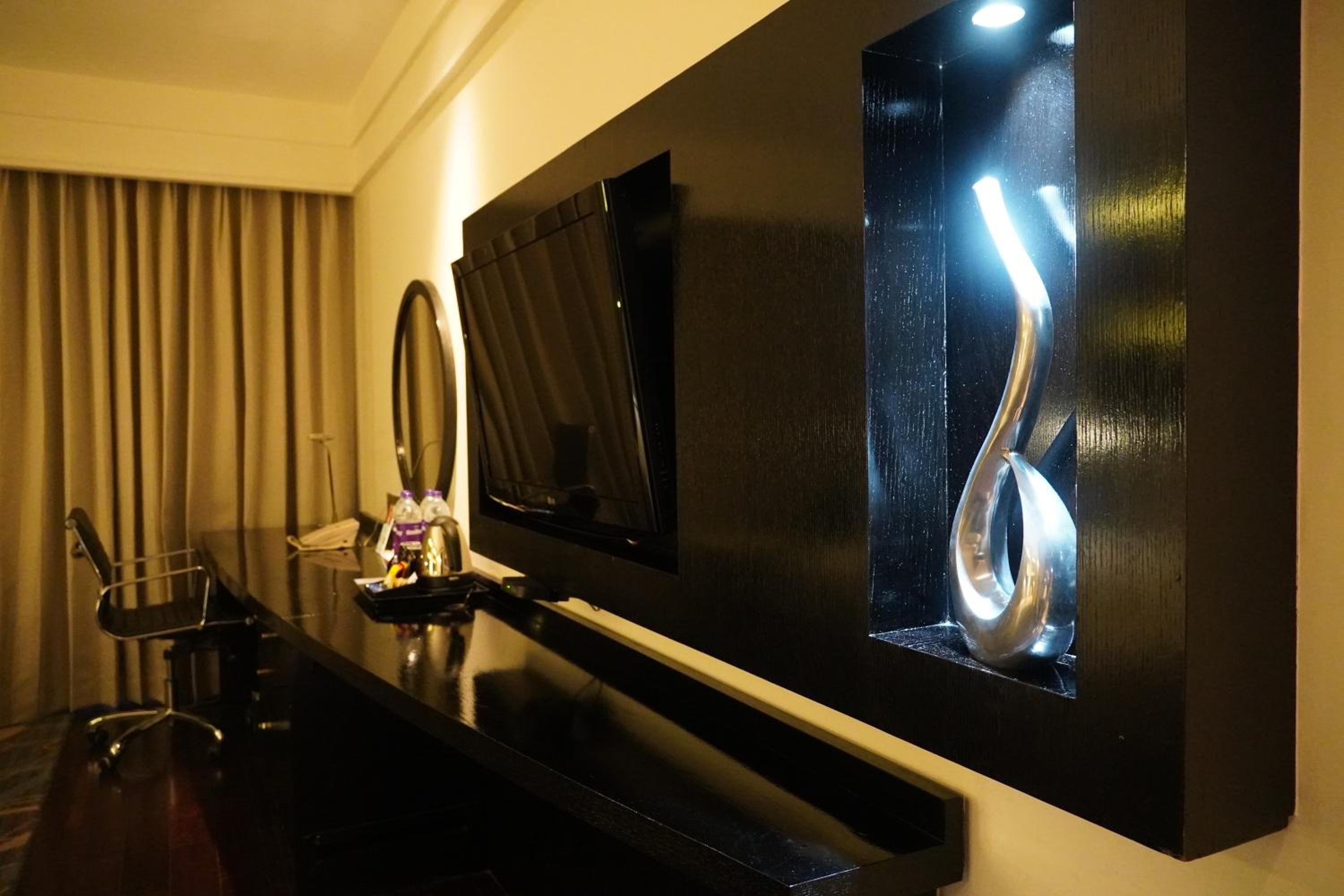 Deluxe Twin Room - Smoking with 20% discount on Food & Beverage , Laundry and Spa