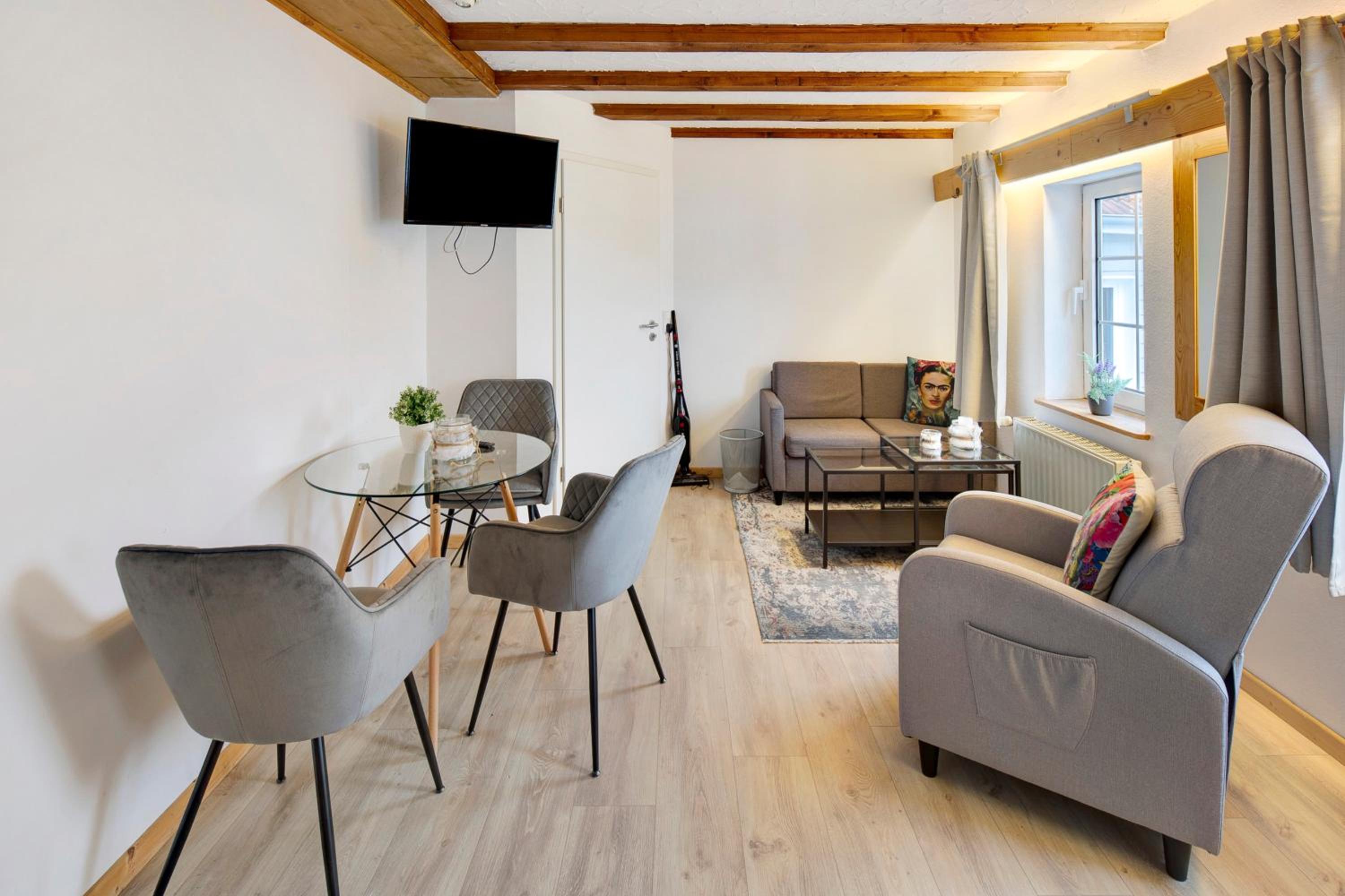 Superior Apartment with City View