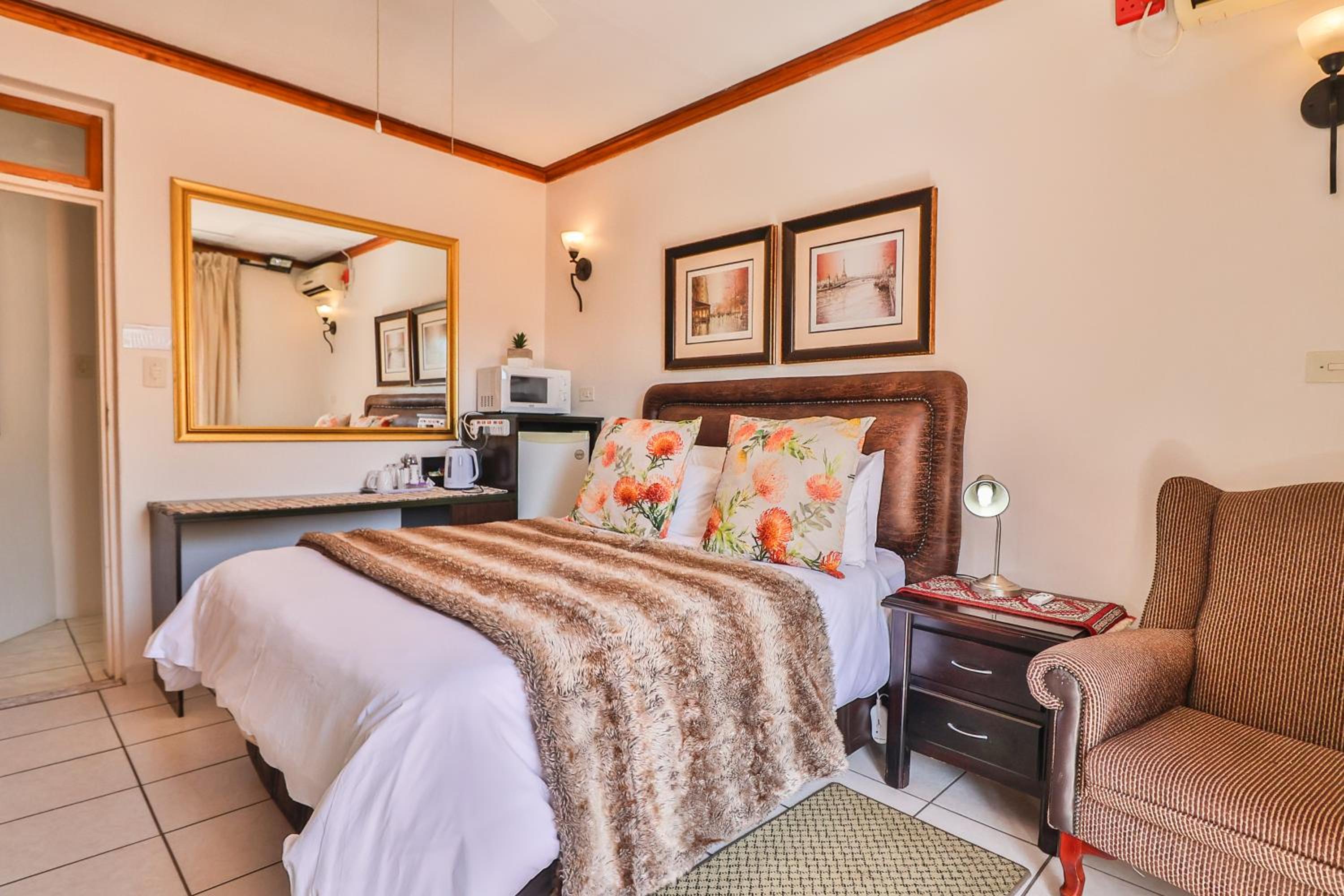 Double Room with Private Bathroom