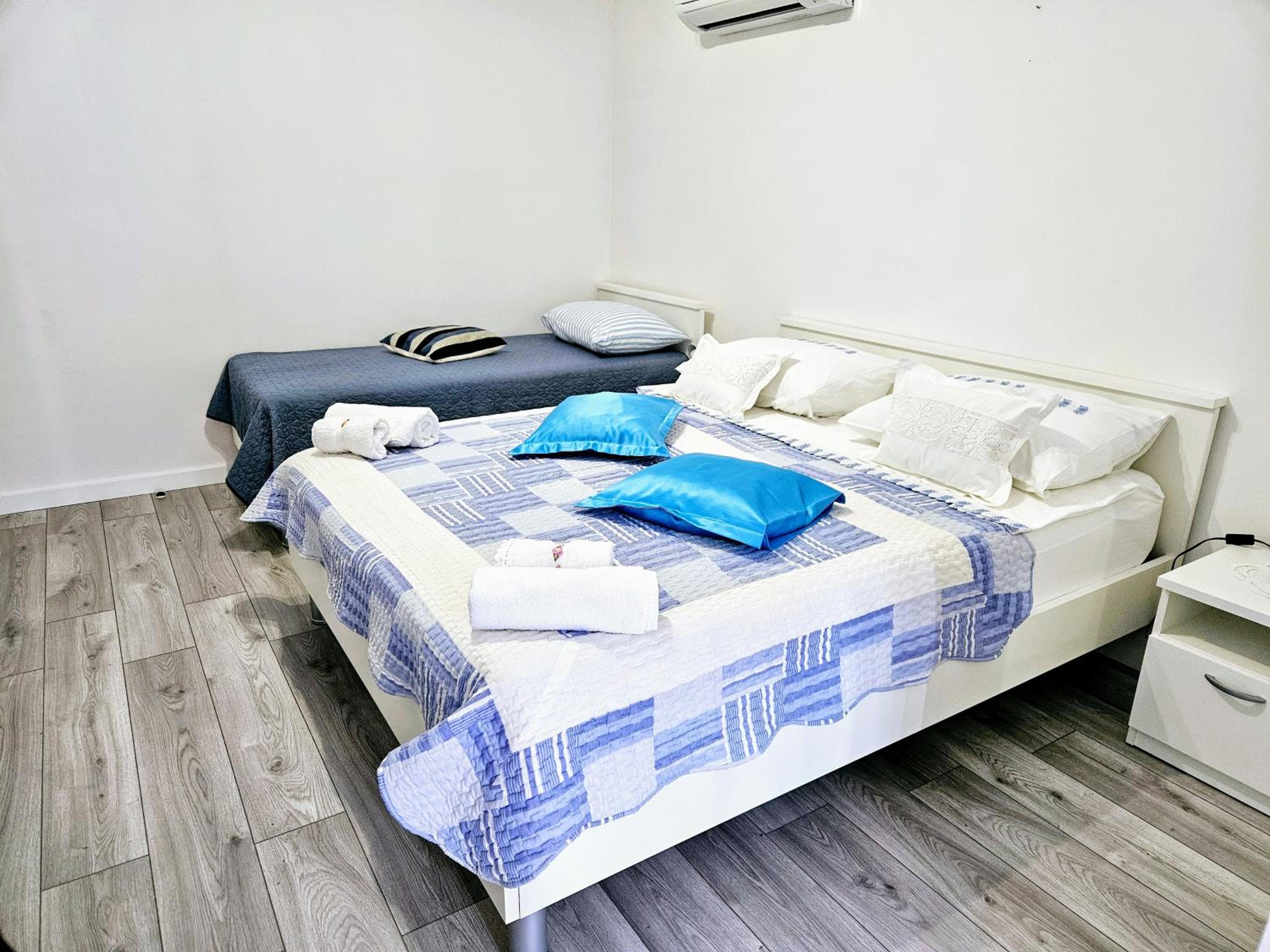 Studio Apartment photo 1