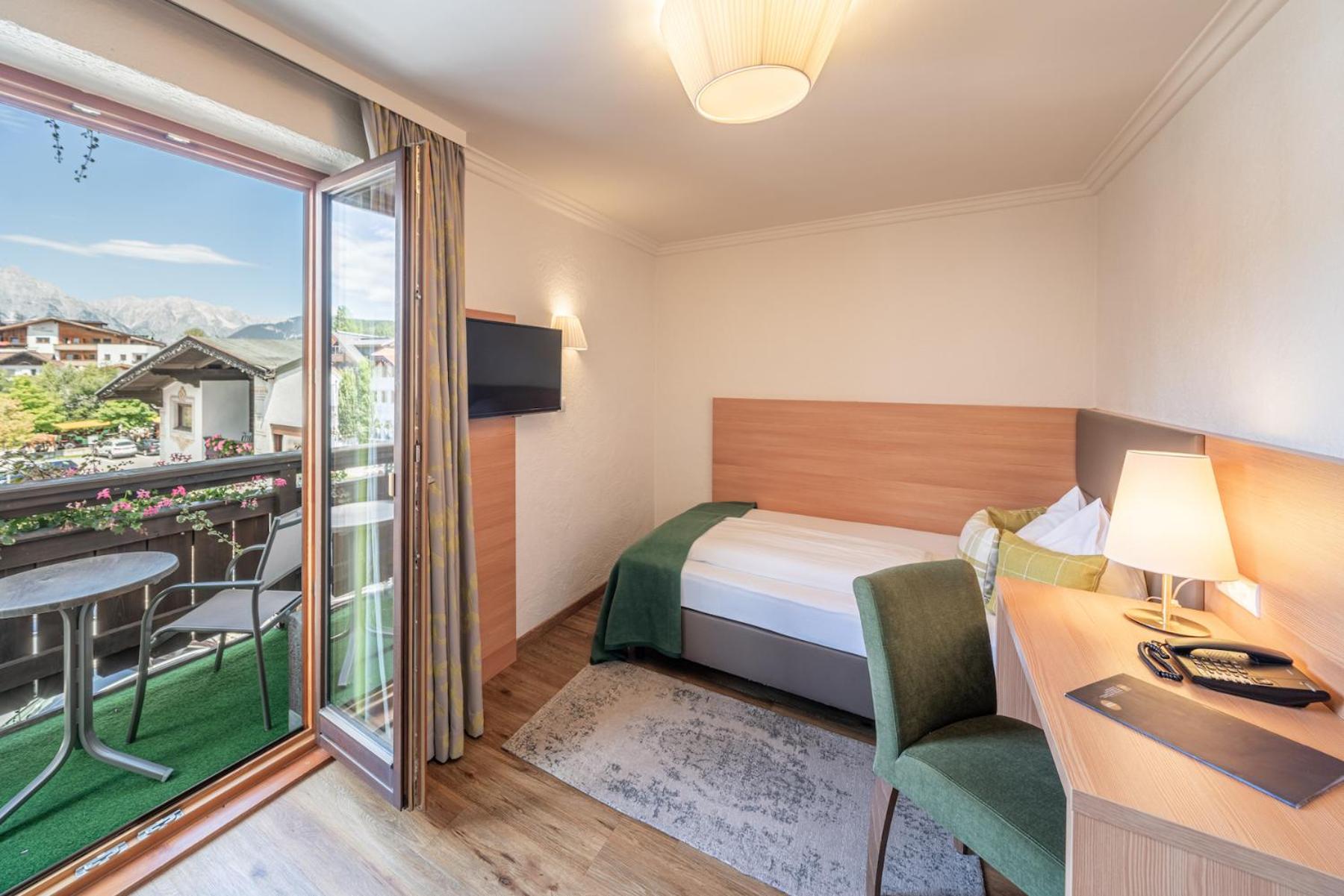 Single Room photo 2