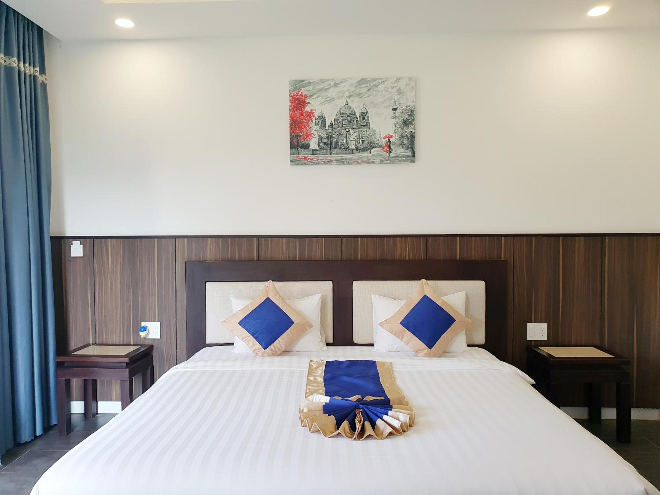 King Room with Pool View