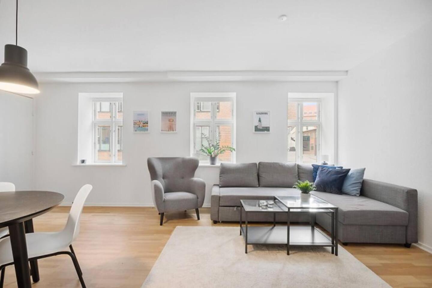 Apartment photo 1