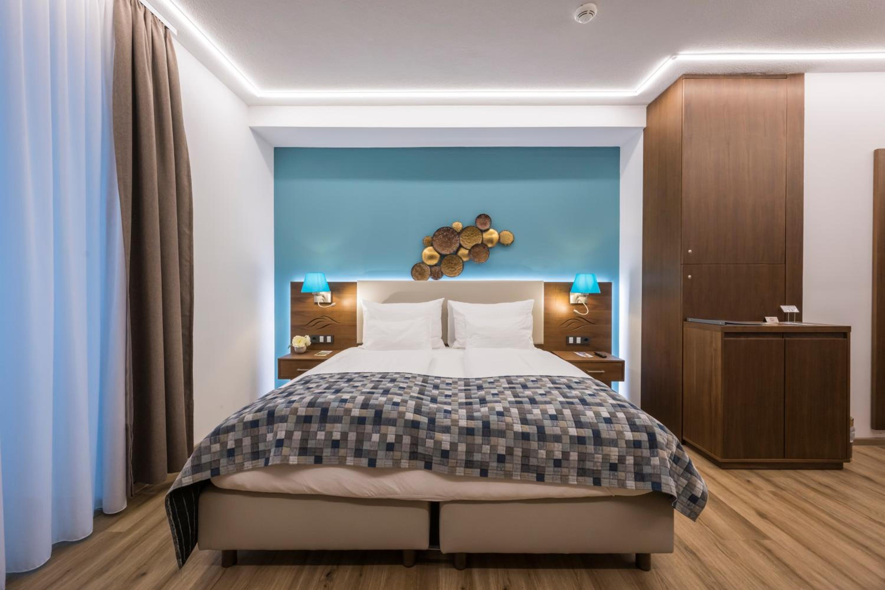 Budget Double Room photo 3