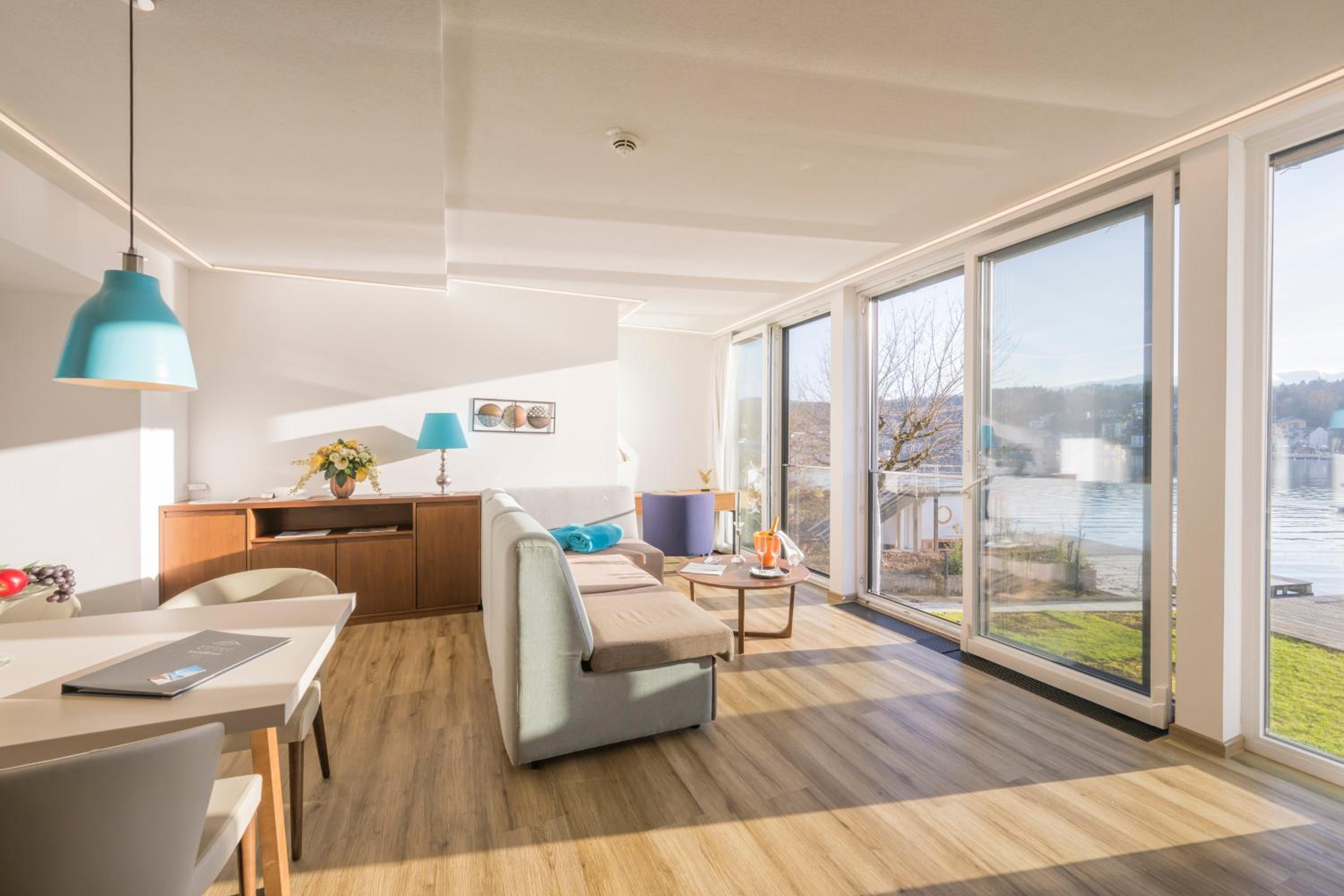 Apartment with Lake View photo 1