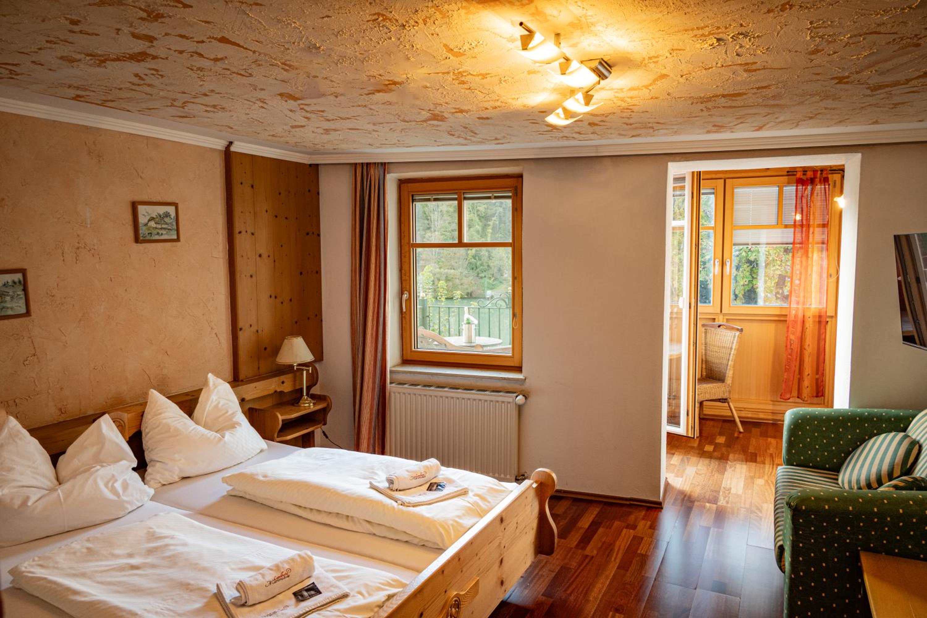 Double Room - Photo 8