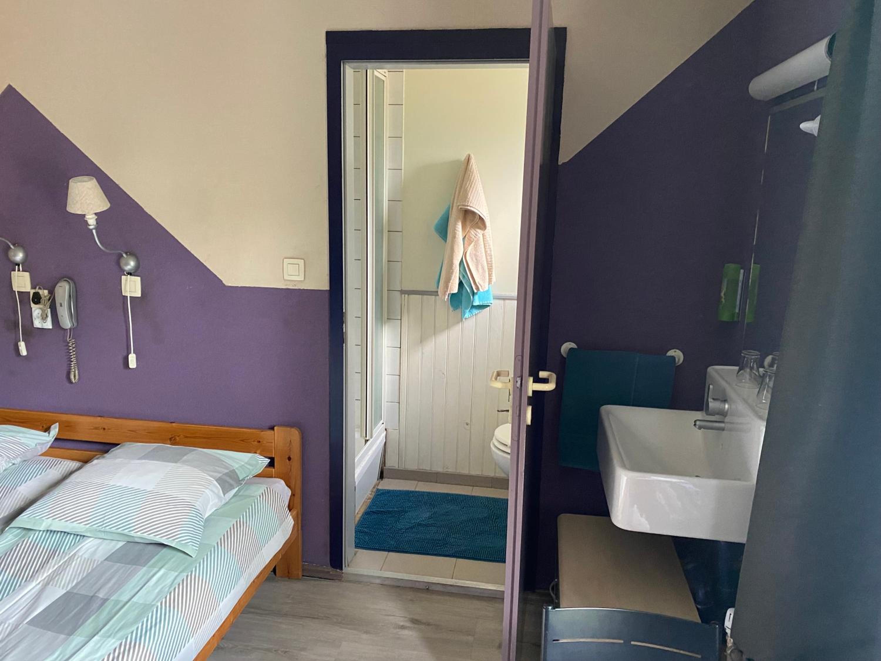 Double Room - Photo 2