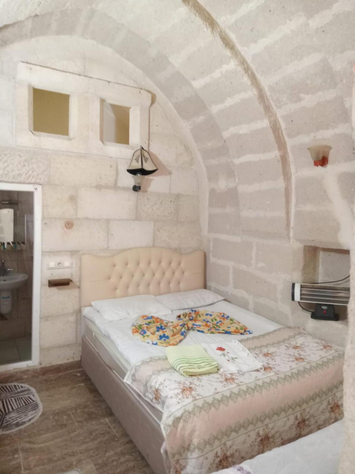 Standard Triple Room - Photo 21