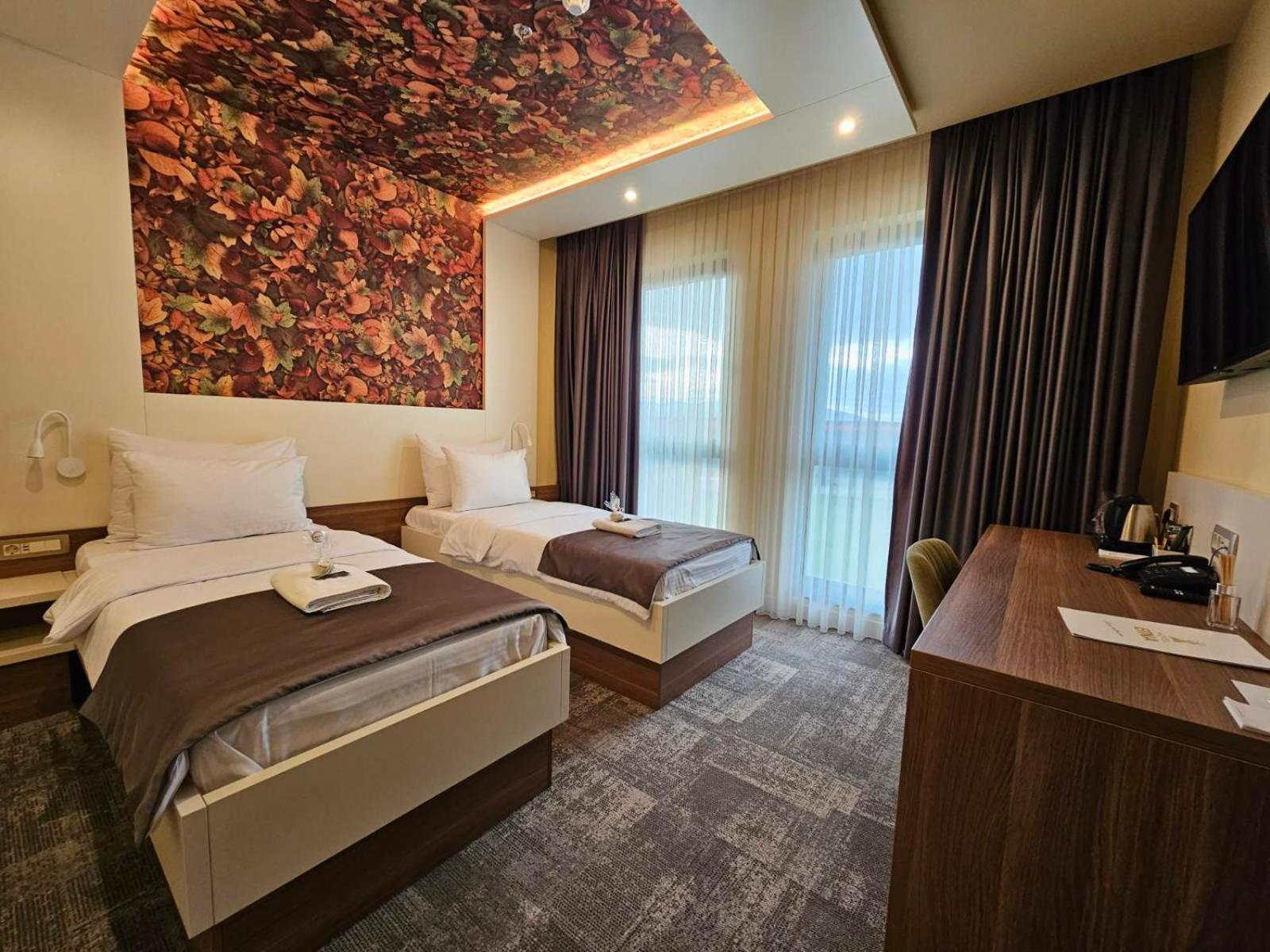 Standard Double or Twin Room photo 2
