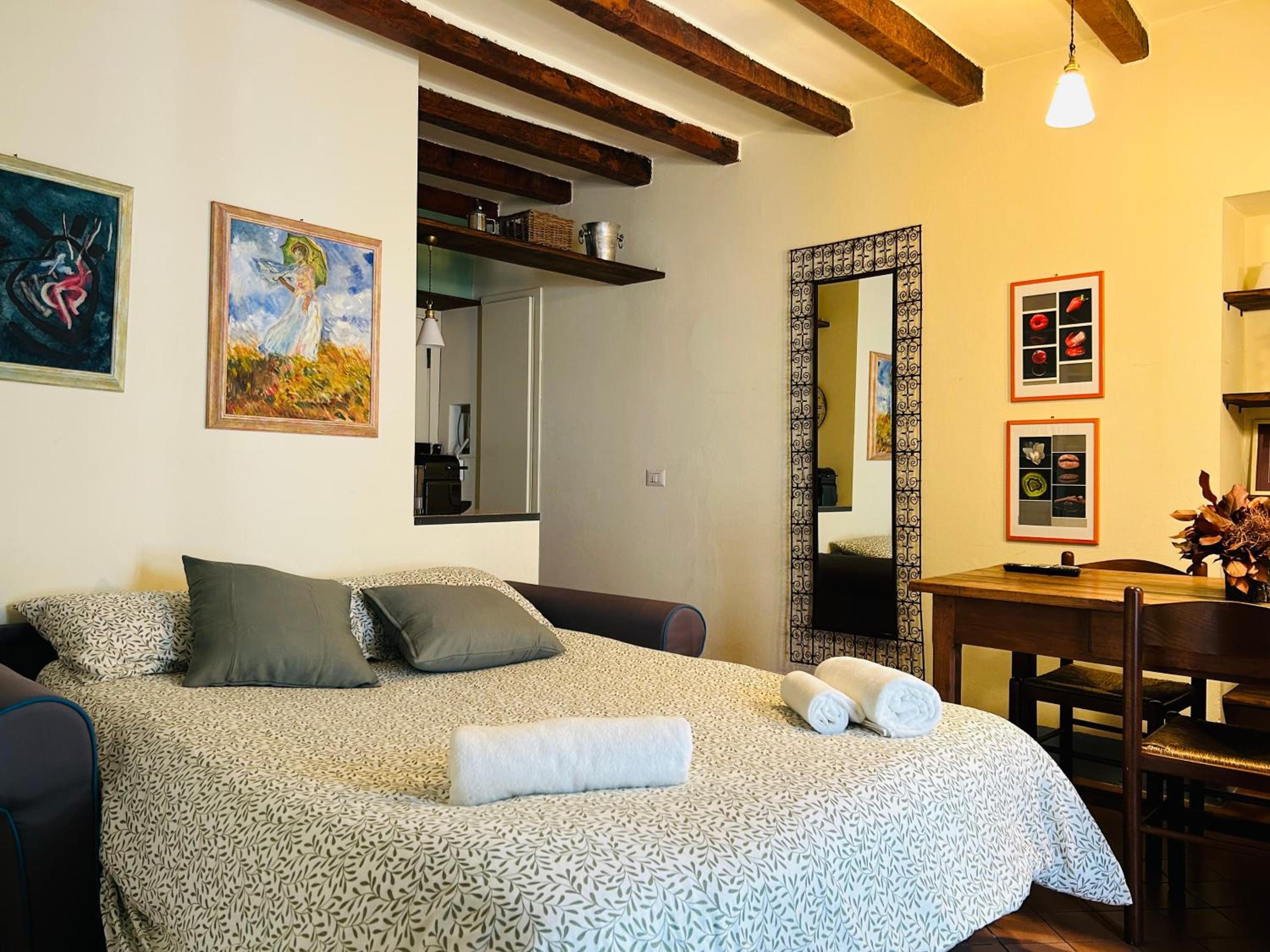One-Bedroom Apartment