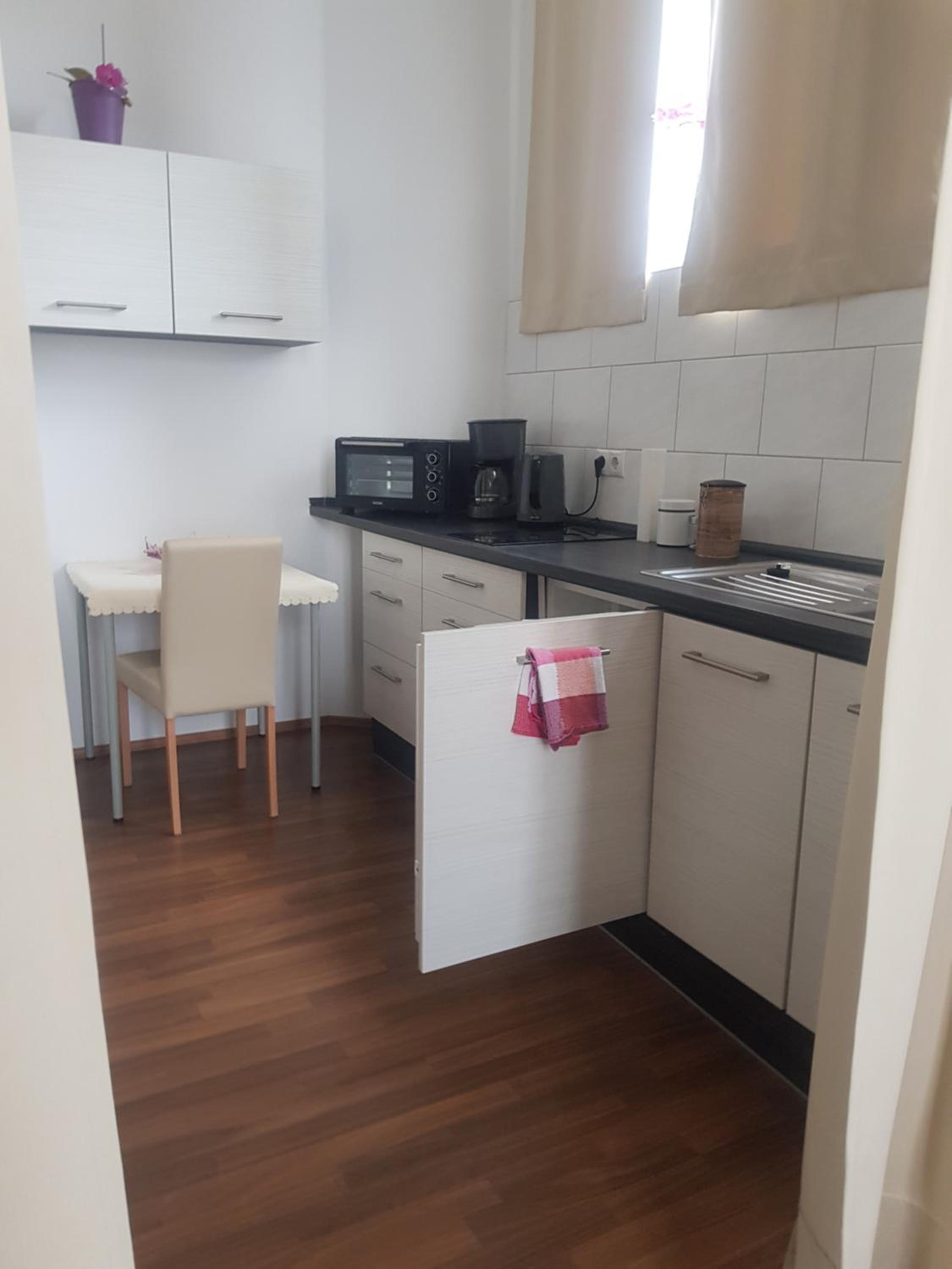 Studio Apartment - Photo 10