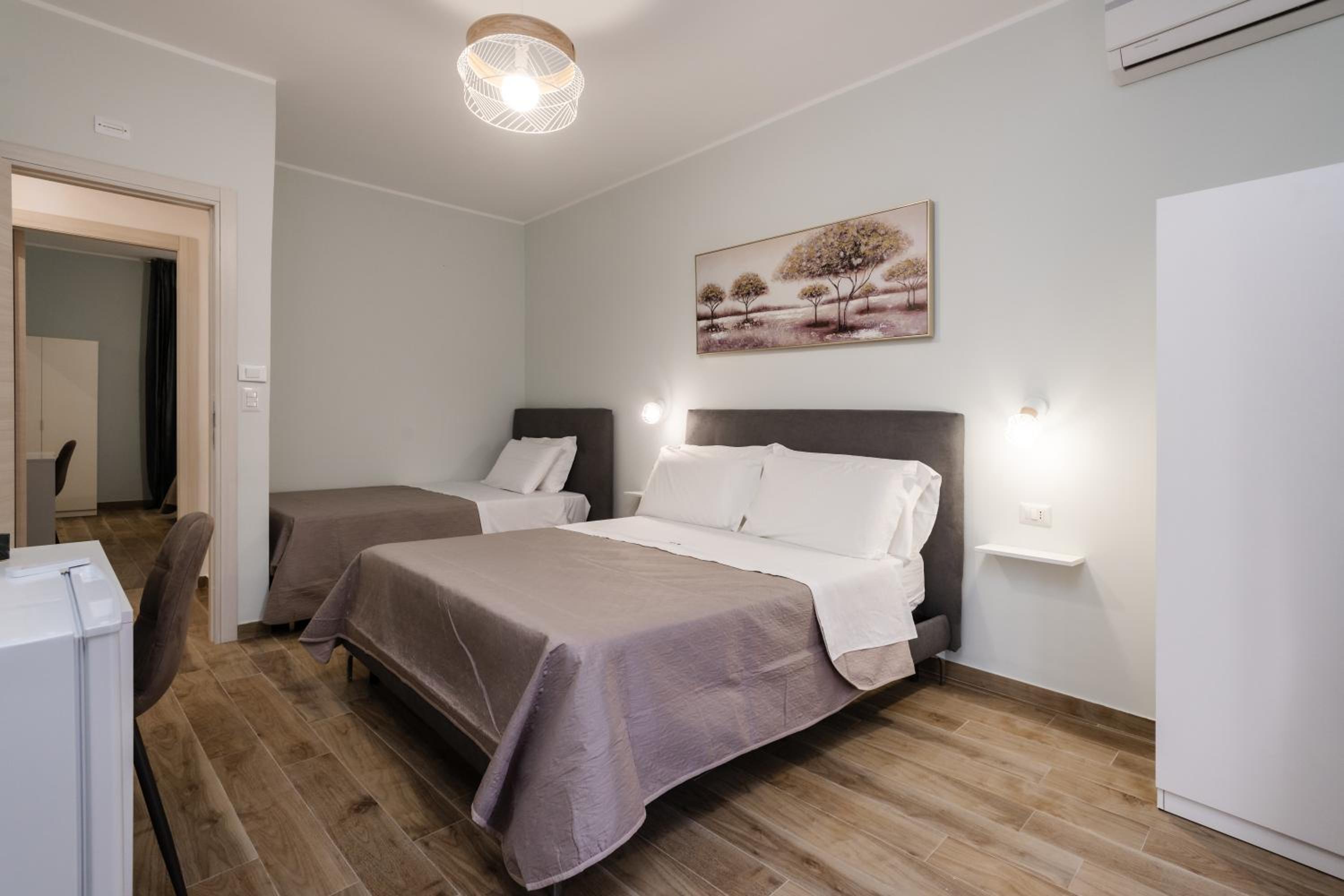 King Room with Balcony photo 2