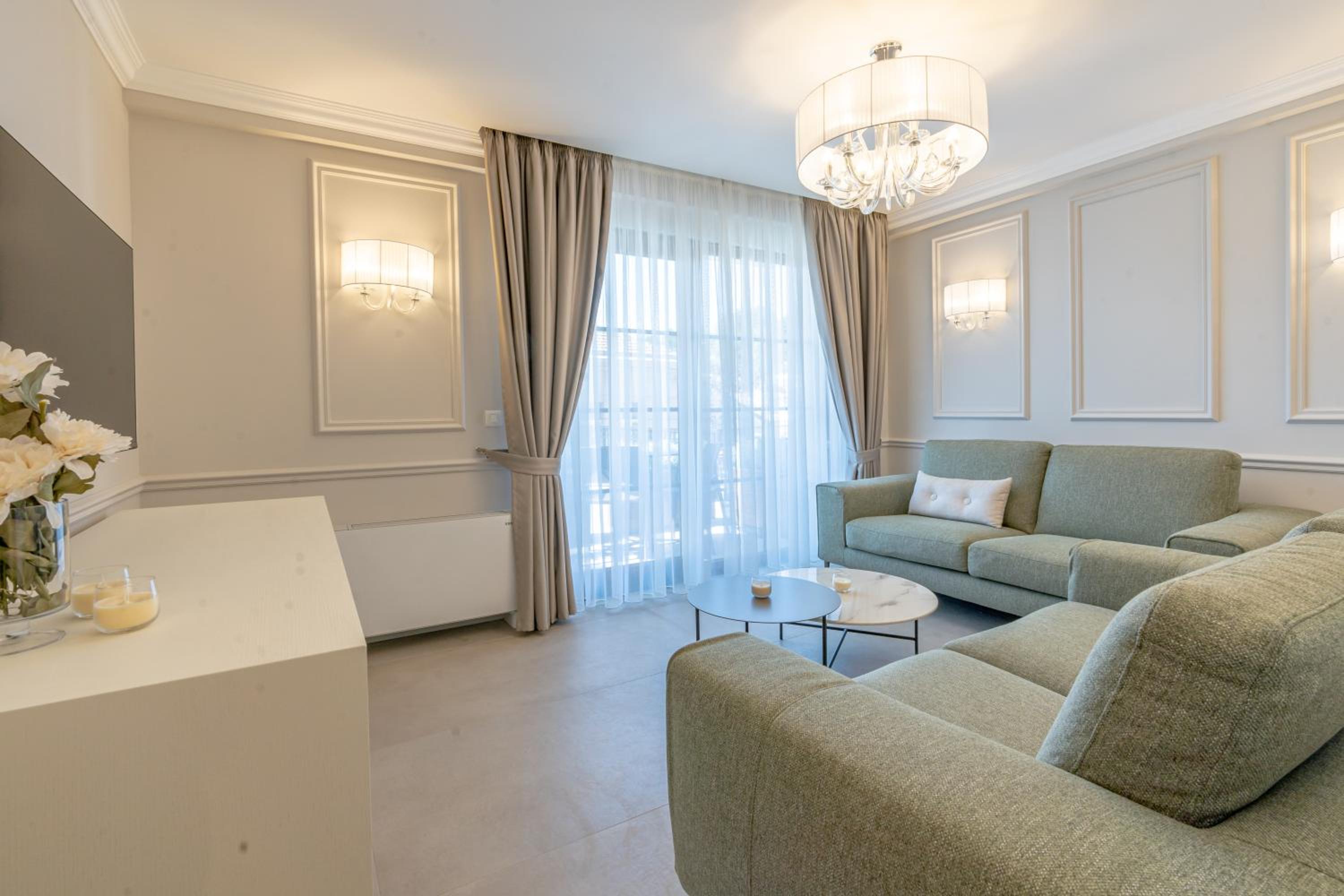Deluxe King Room photo 2