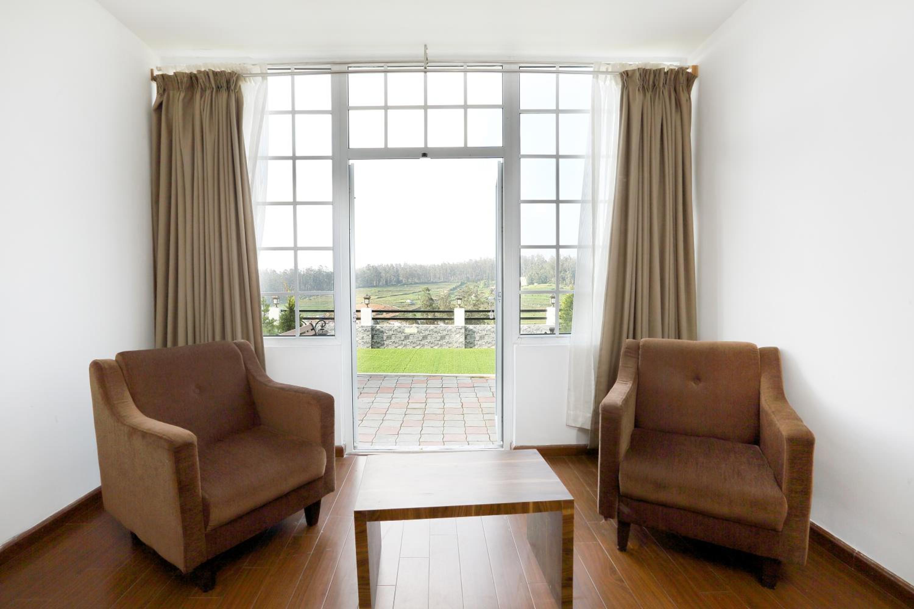 Deluxe Room with Mountain View photo 2