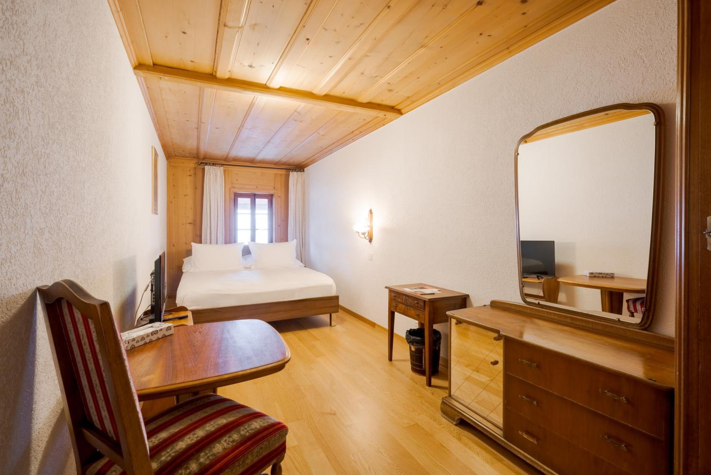 Economy Double Room photo 3