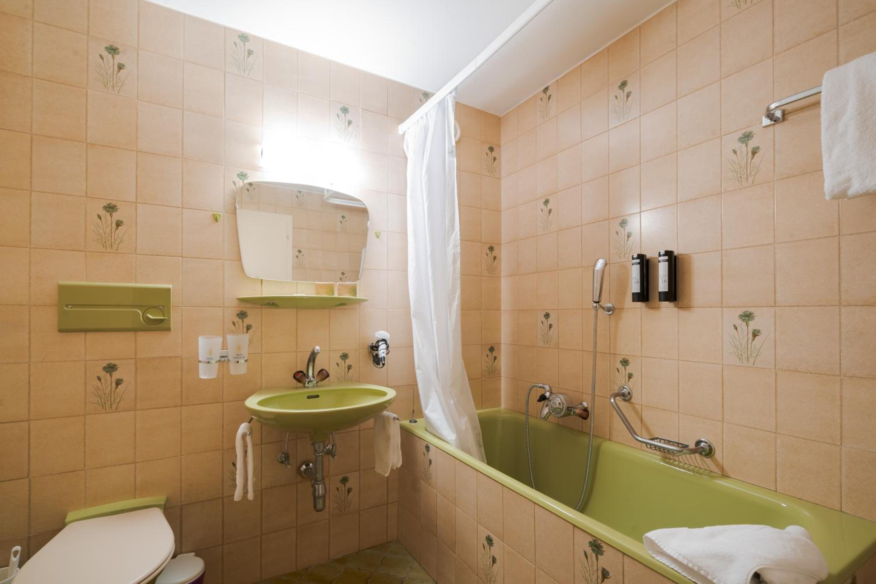 Economy Double Room photo 2