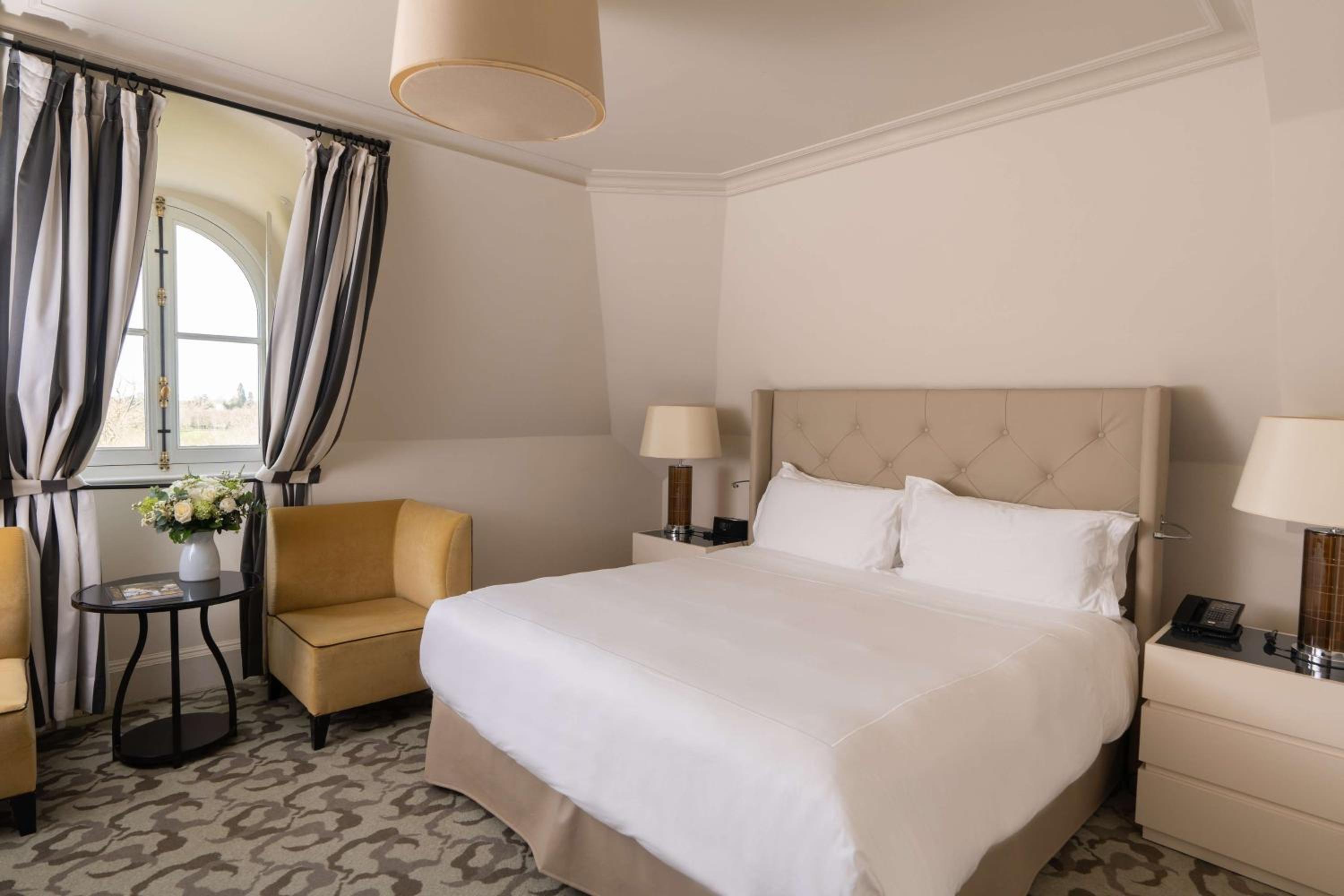 Palace 5 Star - Superior King Mansard Room