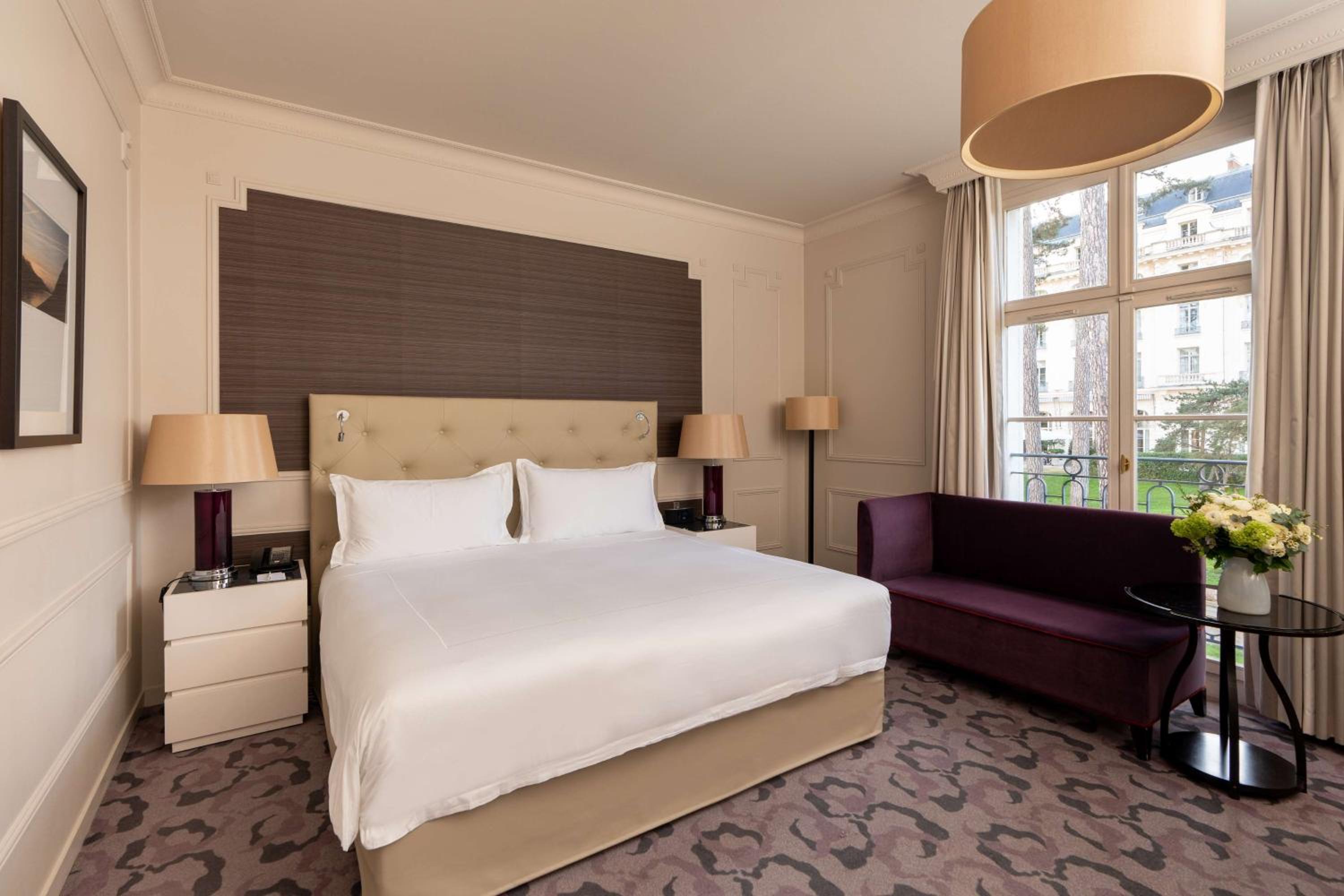 Pavillon 4 Star - King Room with Garden View