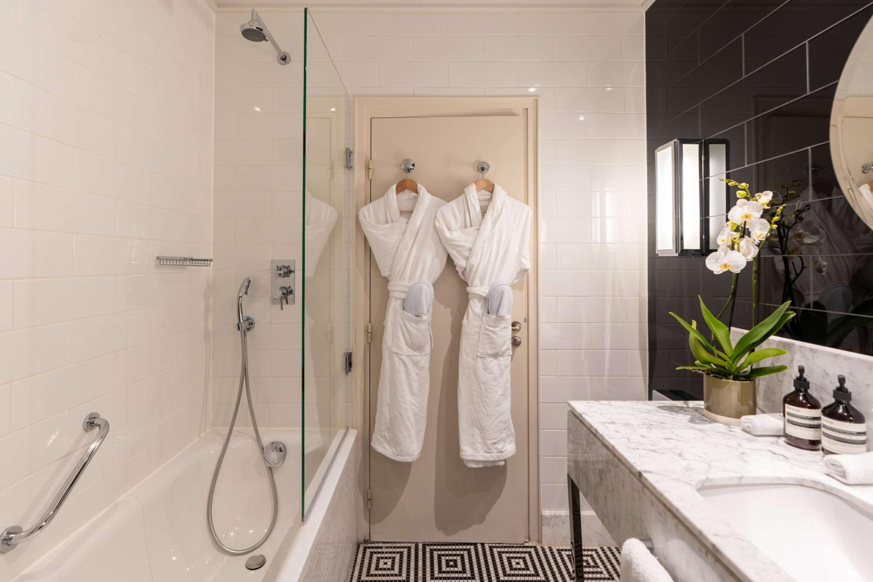 Pavillon 4 Star - Twin Room