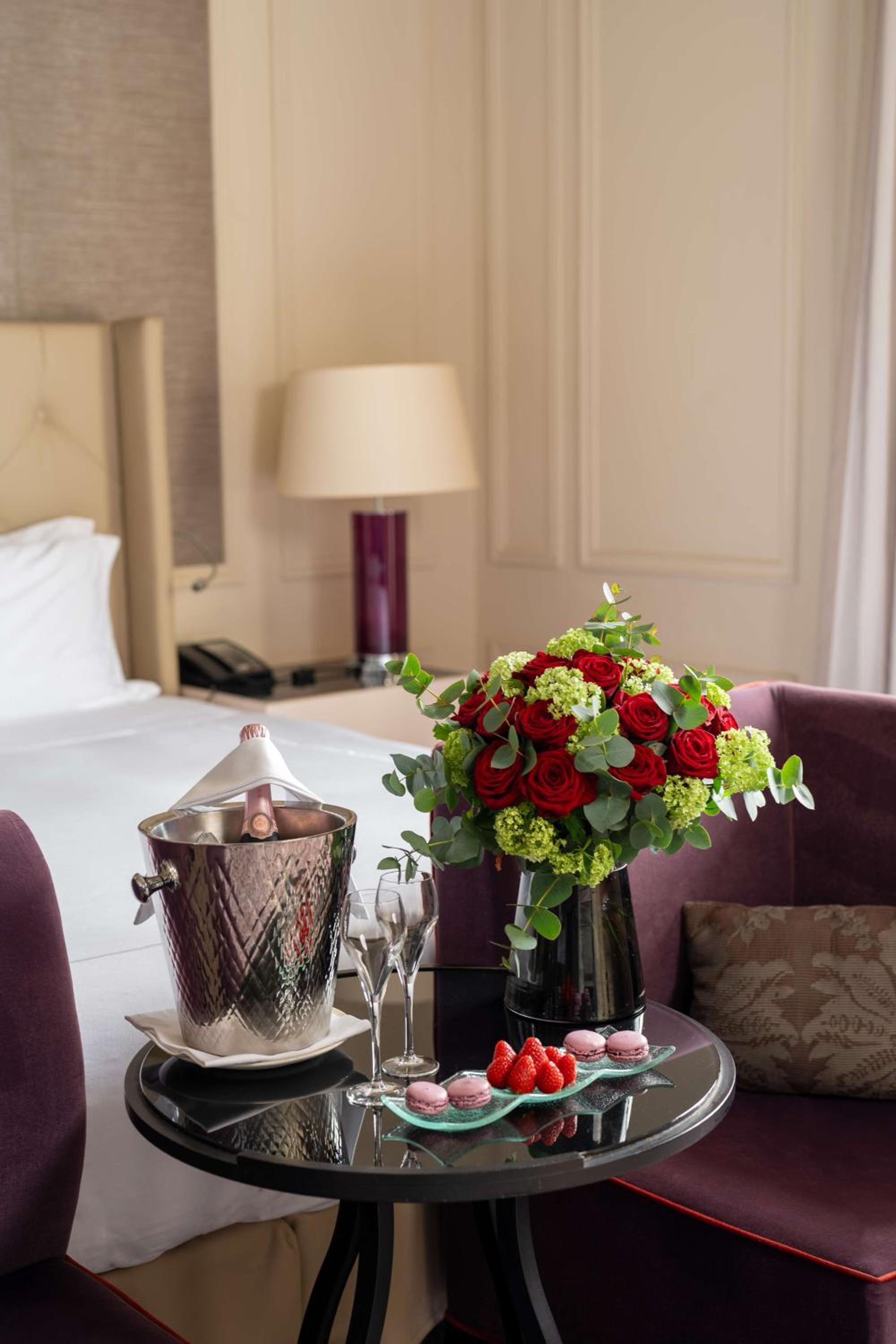 Palace 5 Star - Deluxe King Room with Park View