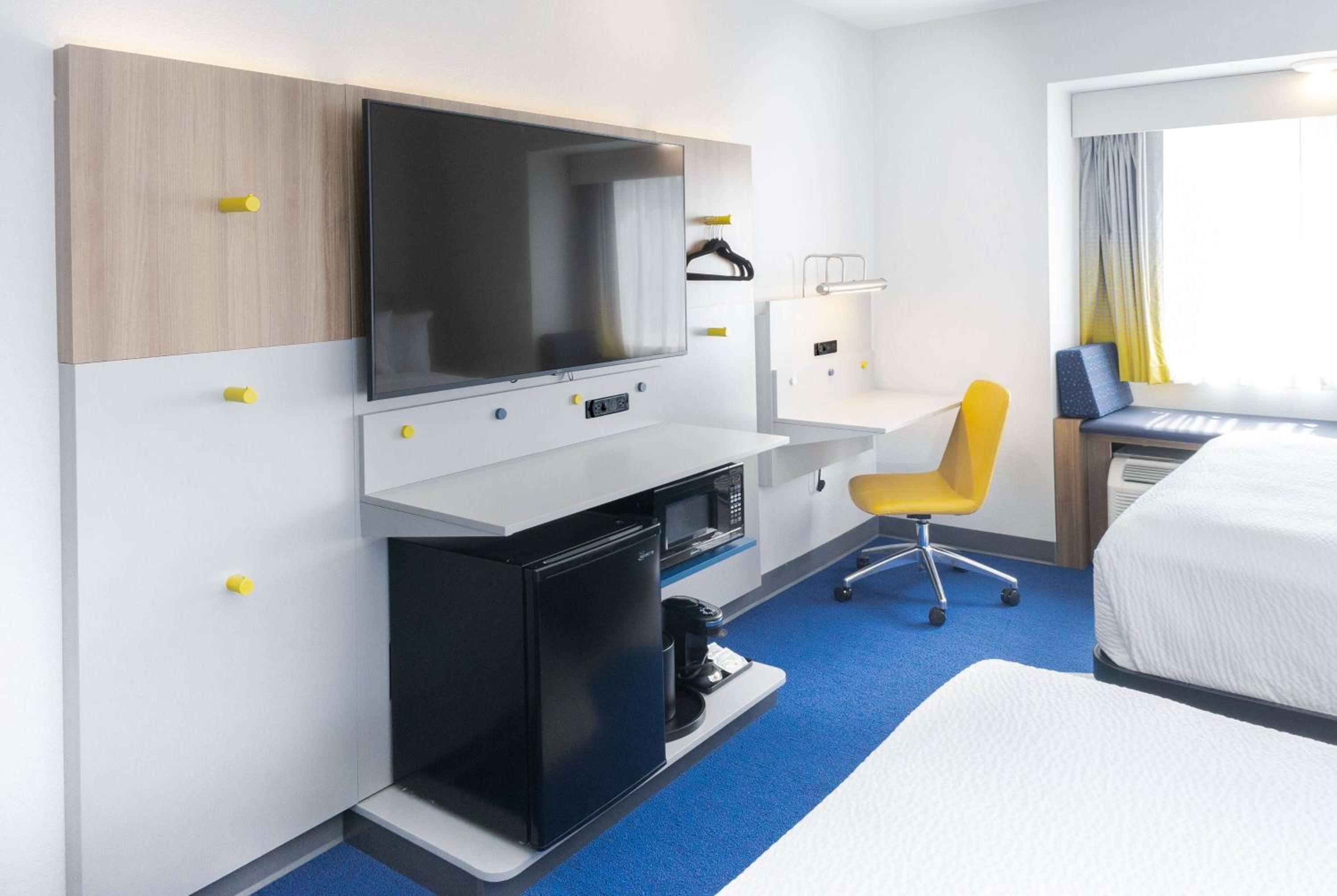 Suite with Two Queen Beds - Non-Smoking photo 1