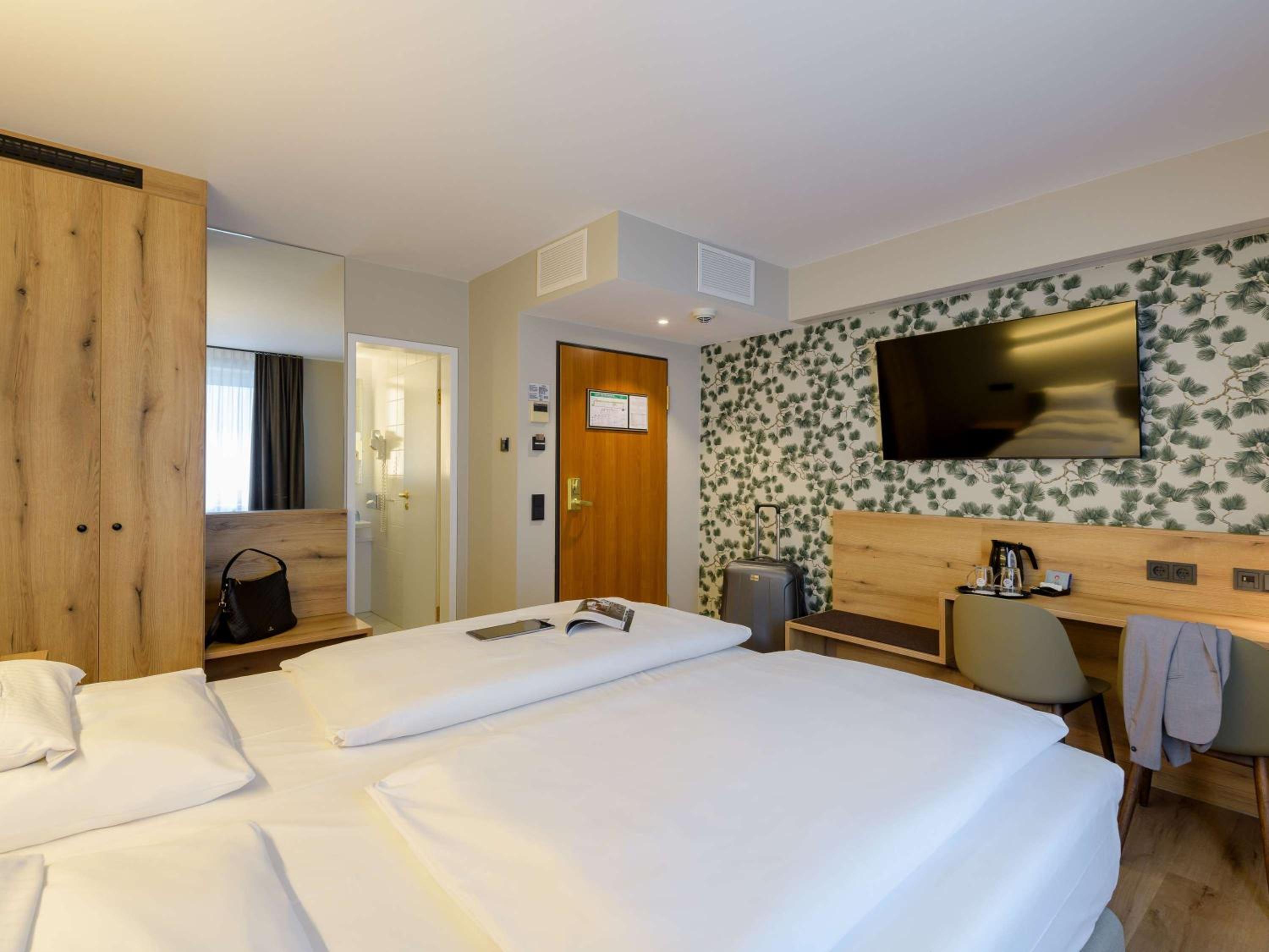 Standard Double Room - Photo 14