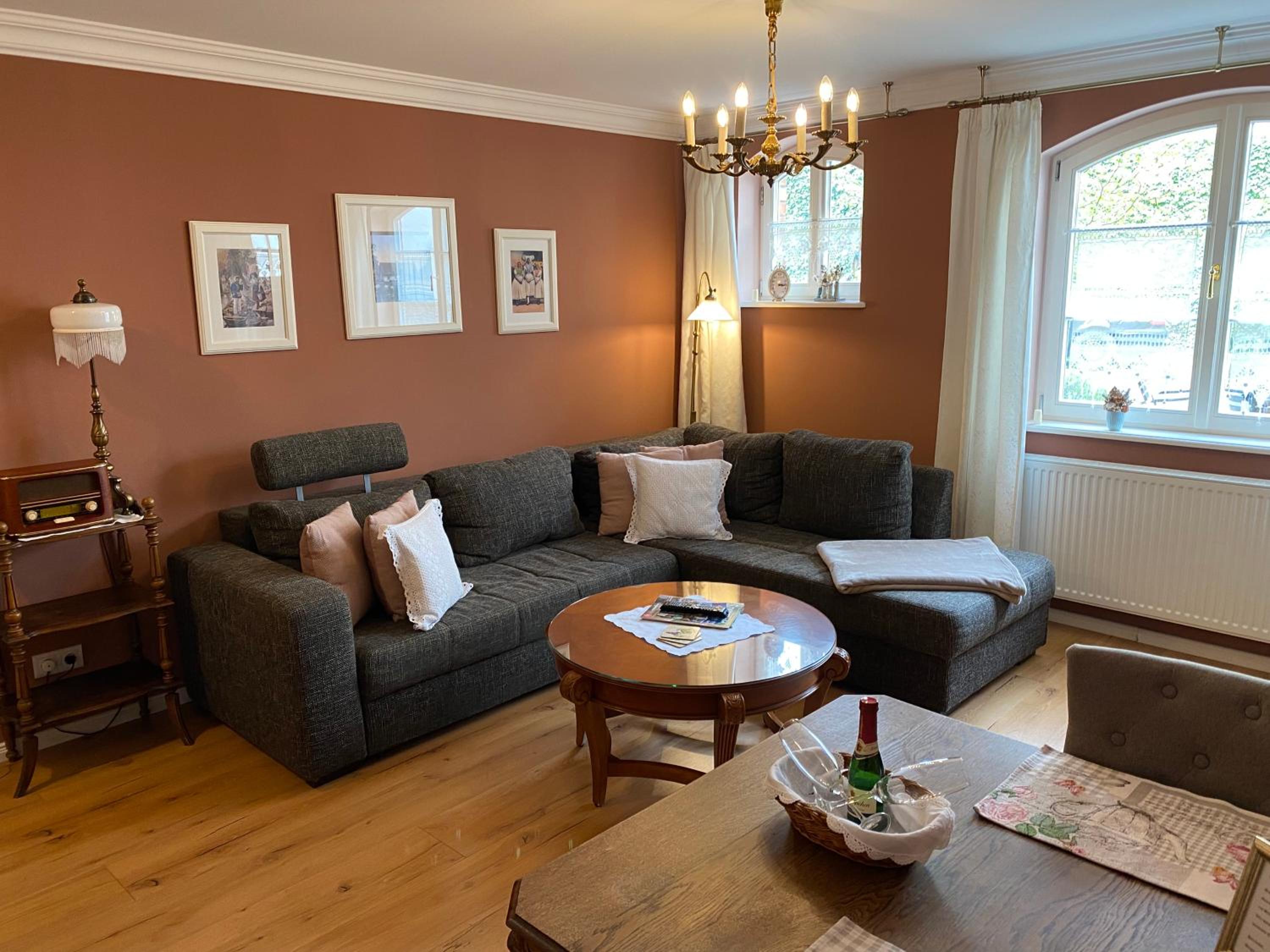 One-Bedroom House photo 1
