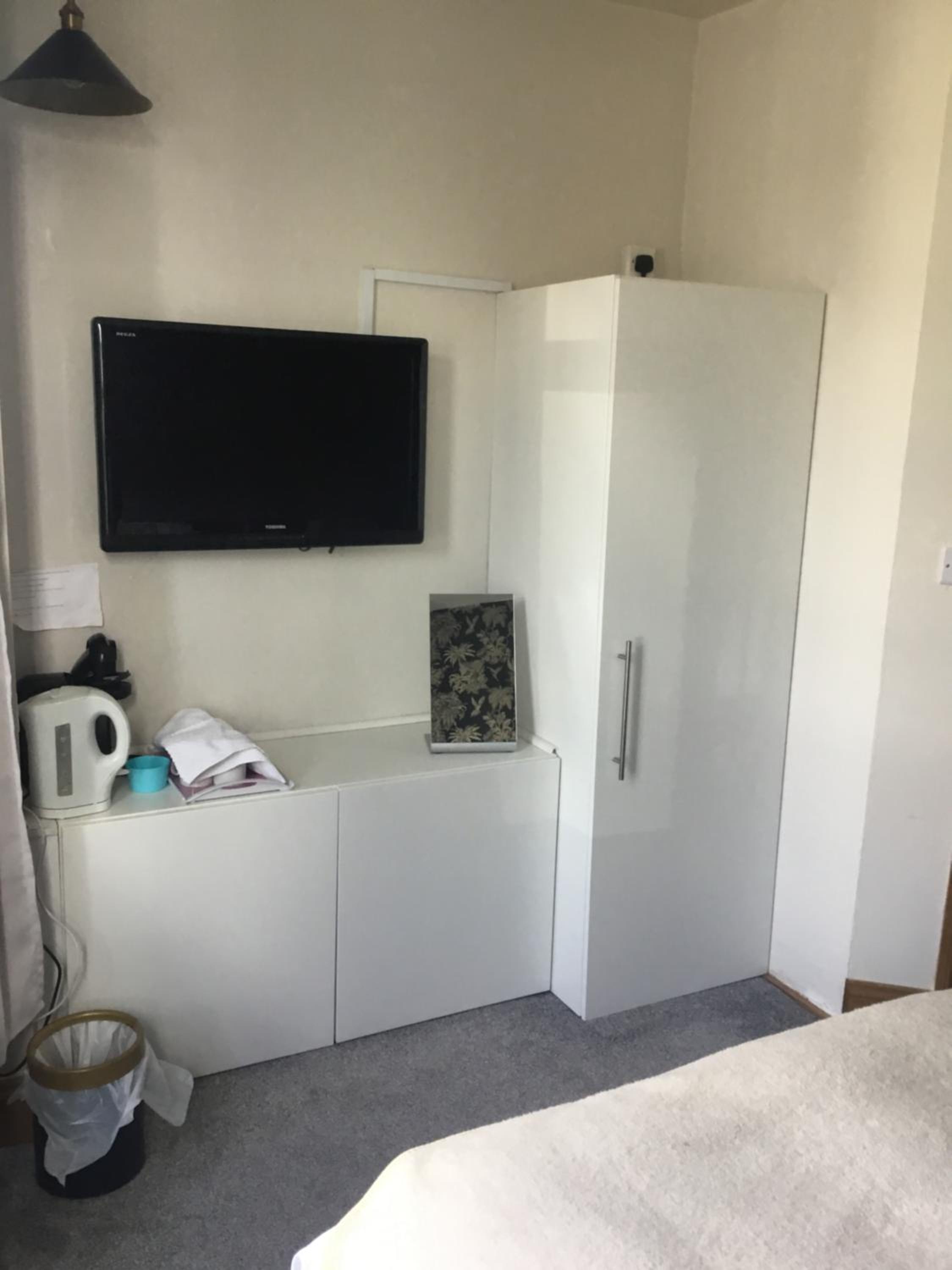 Double Room with Private Bathroom - Photo 22