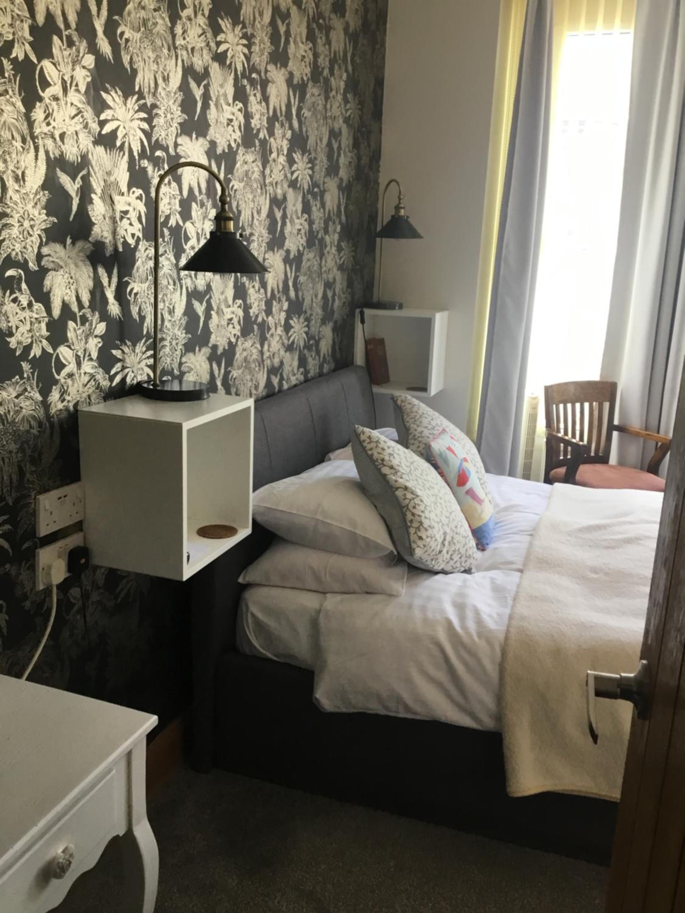 Double Room with Private Bathroom - Photo 23