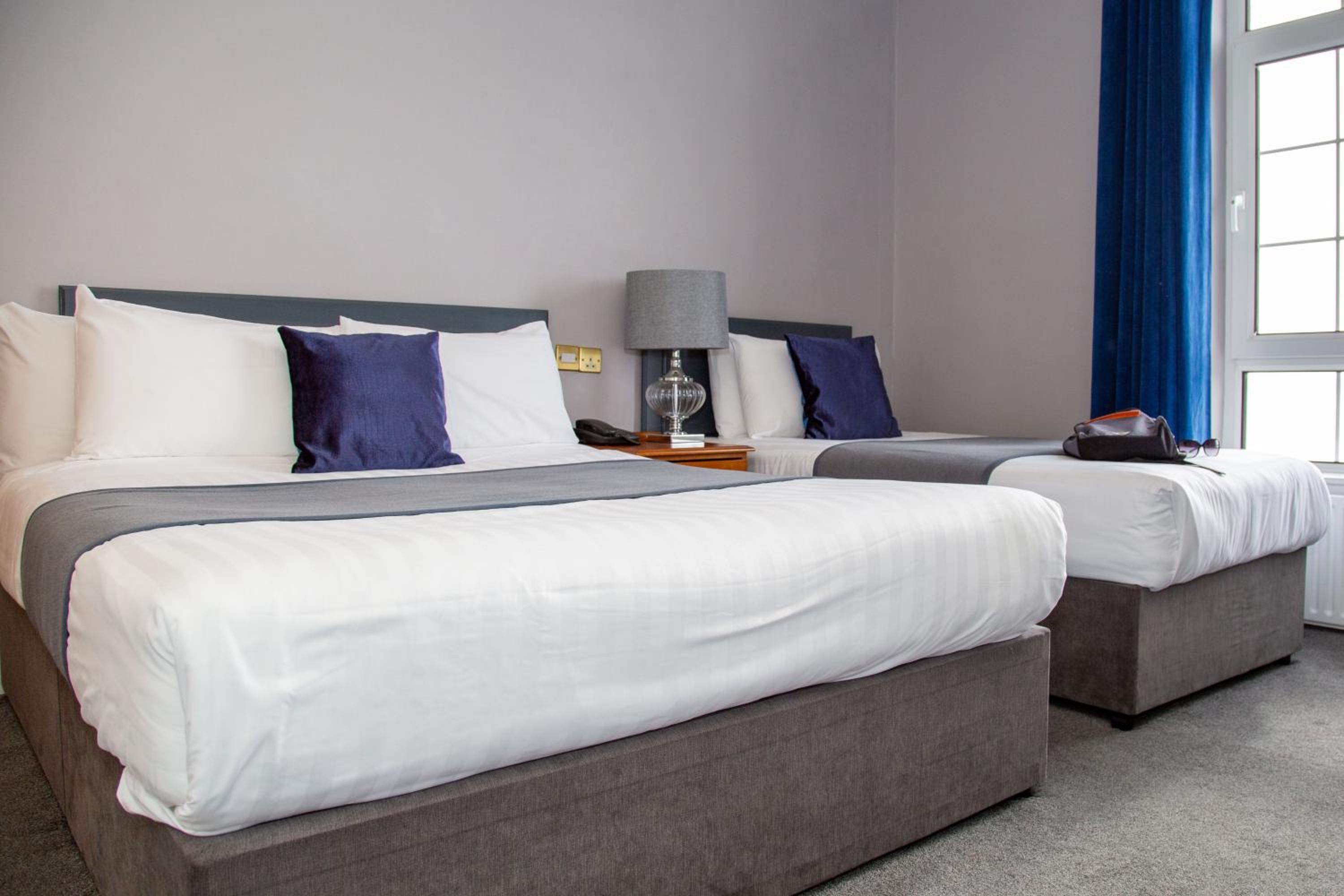 Double or Twin Room - Non Sea View - Photo 8