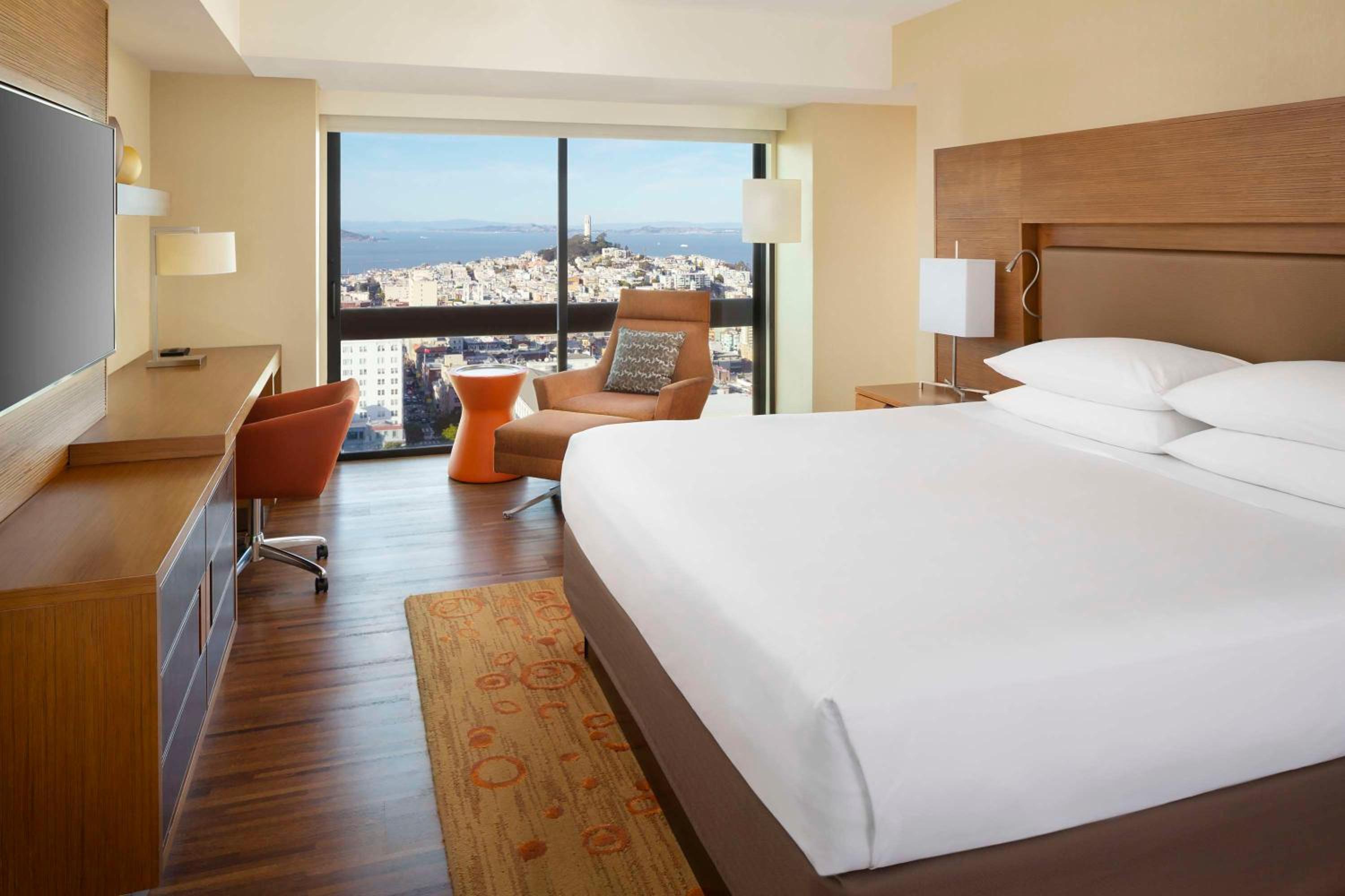 King Room with Bay View - Photo 7