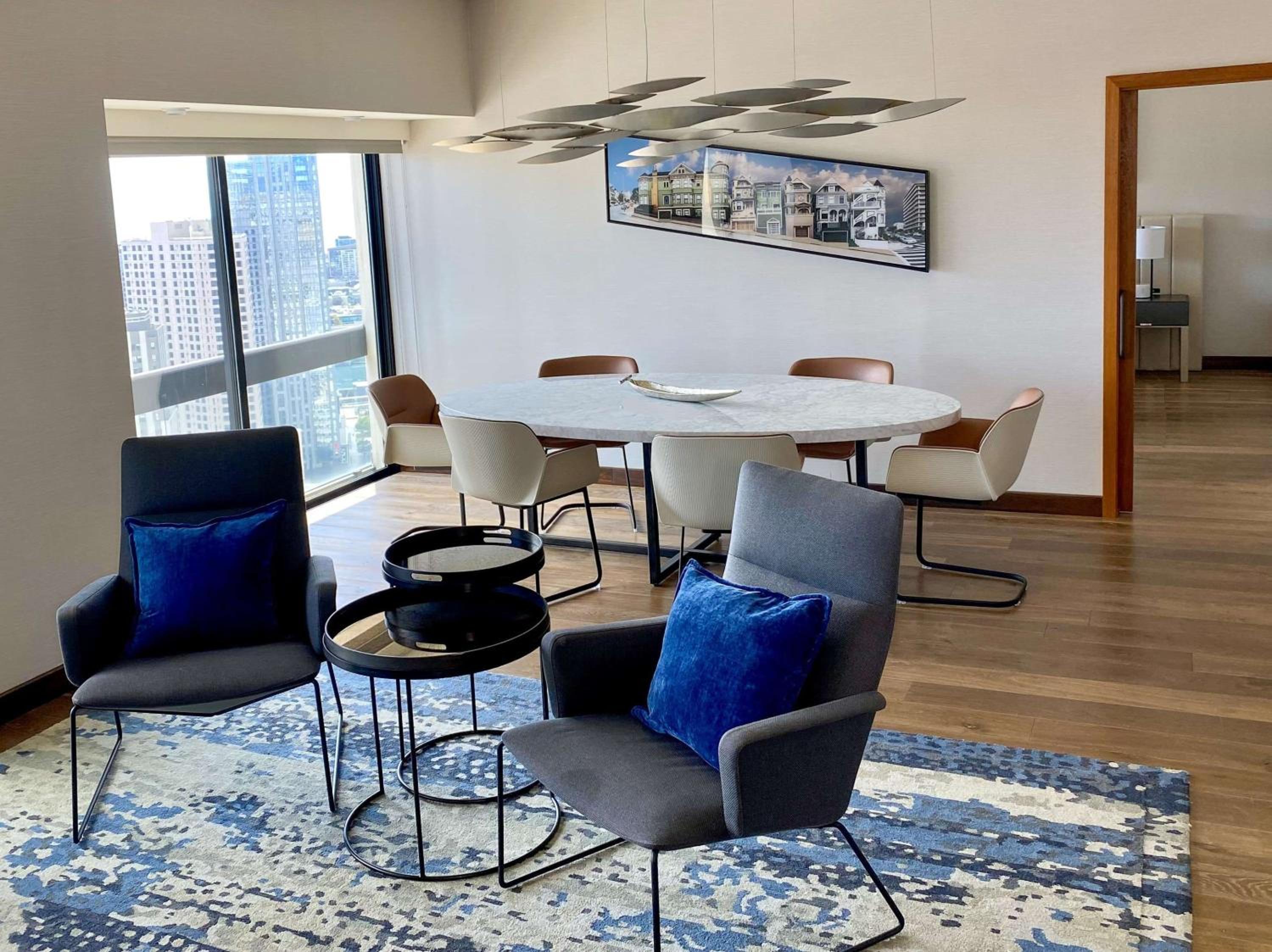 Luxury Suite - Photo 3
