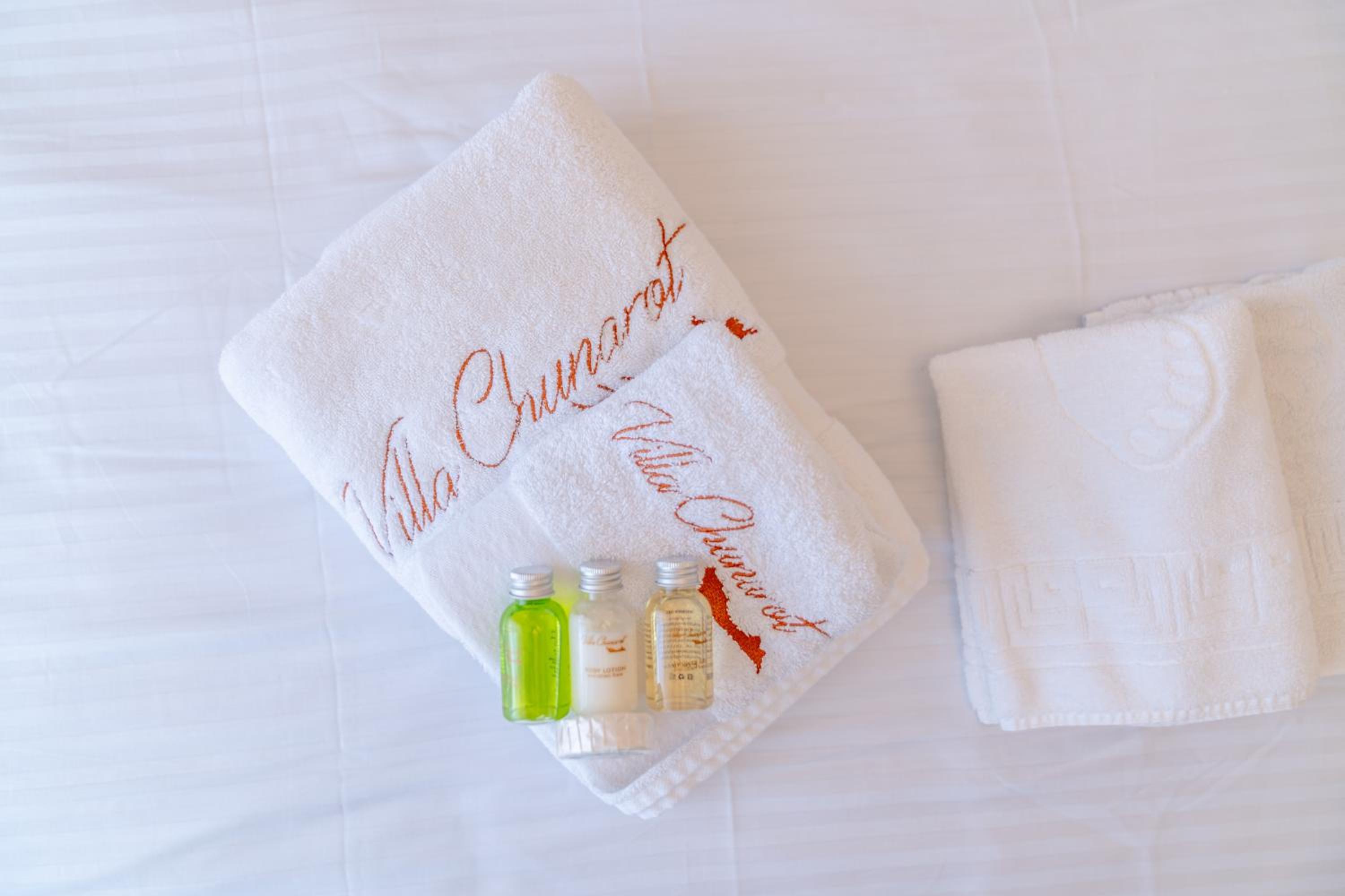 Deluxe King Room photo 3