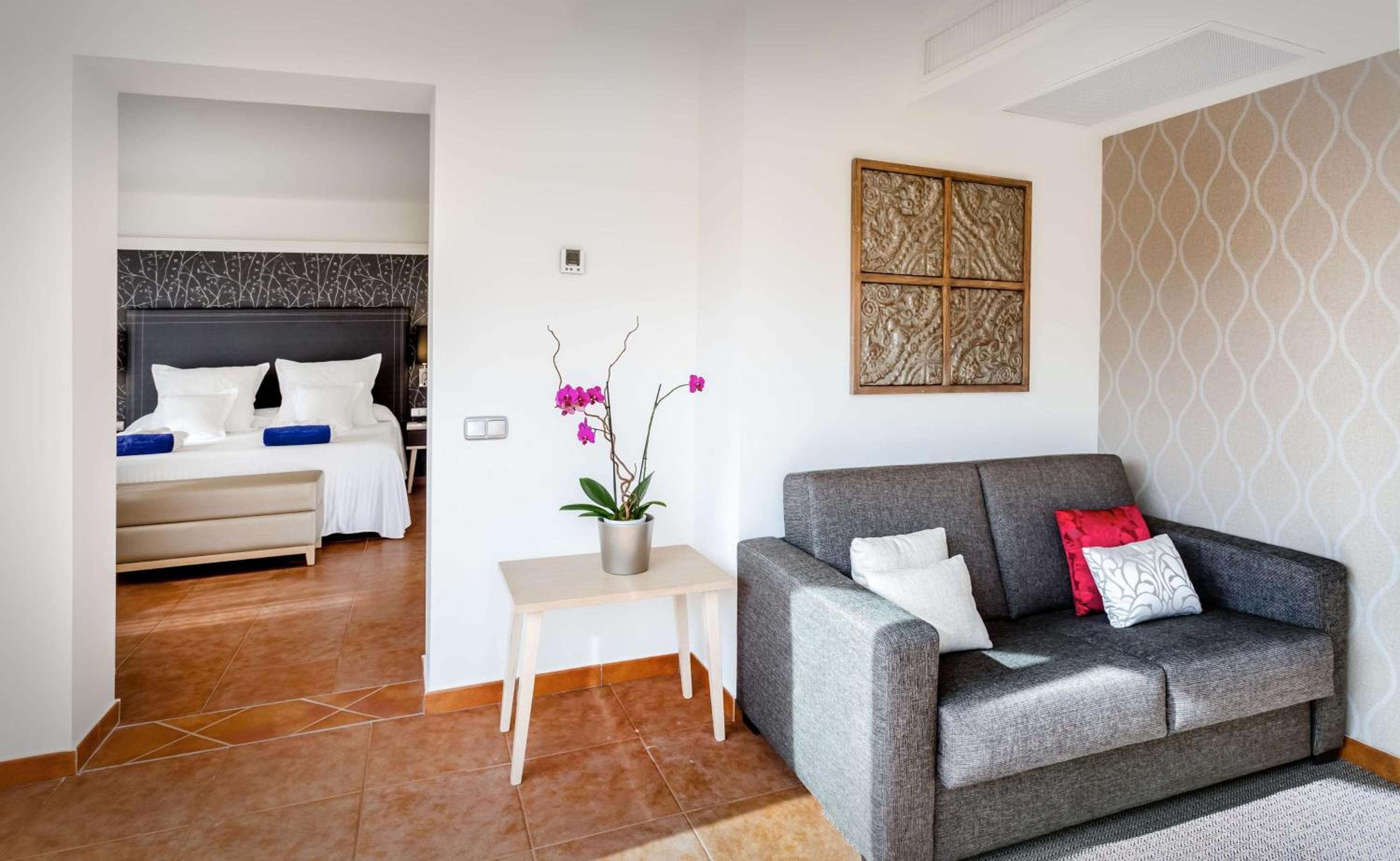 Suite con Jacuzzi Suite con Jacuzzi