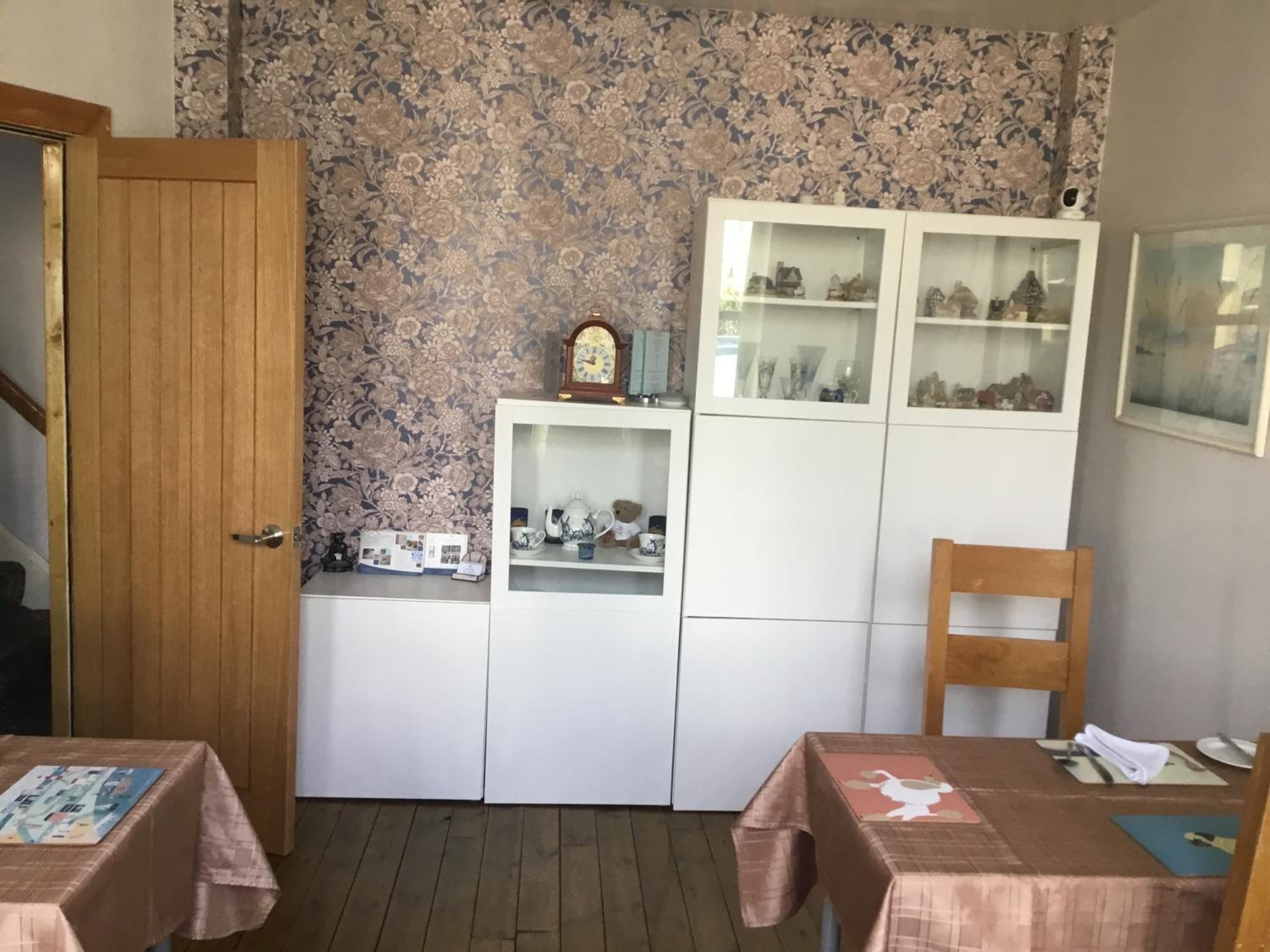 Double Room with Private Bathroom - Photo 26