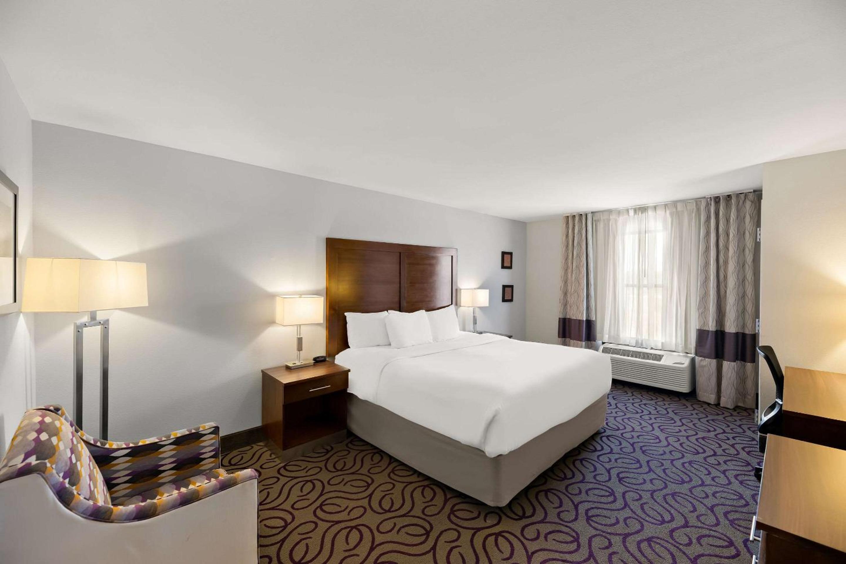 King Room - Disability Access/Non-Smoking photo 1