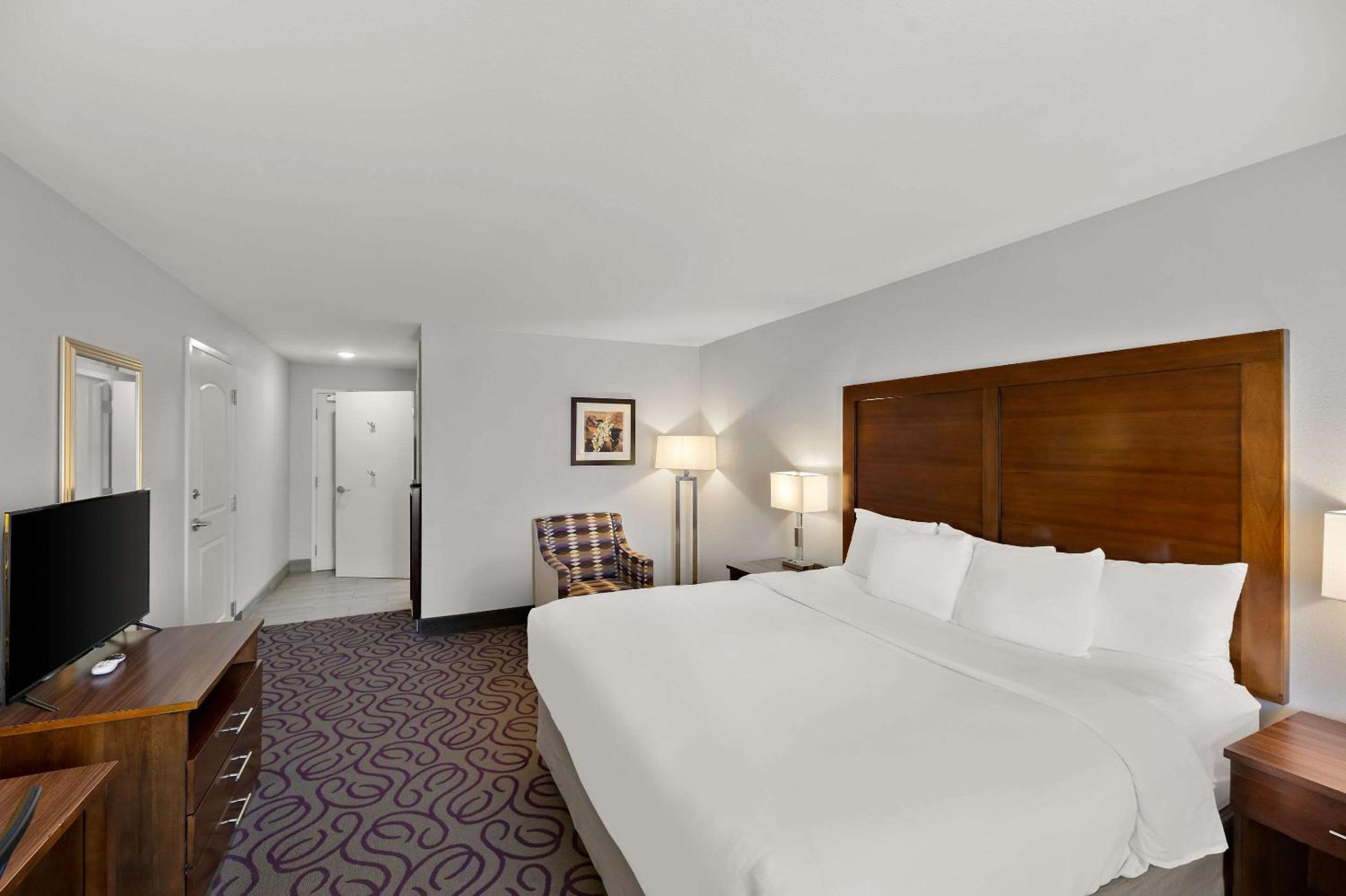 King Room - Disability Access/Non-Smoking photo 2