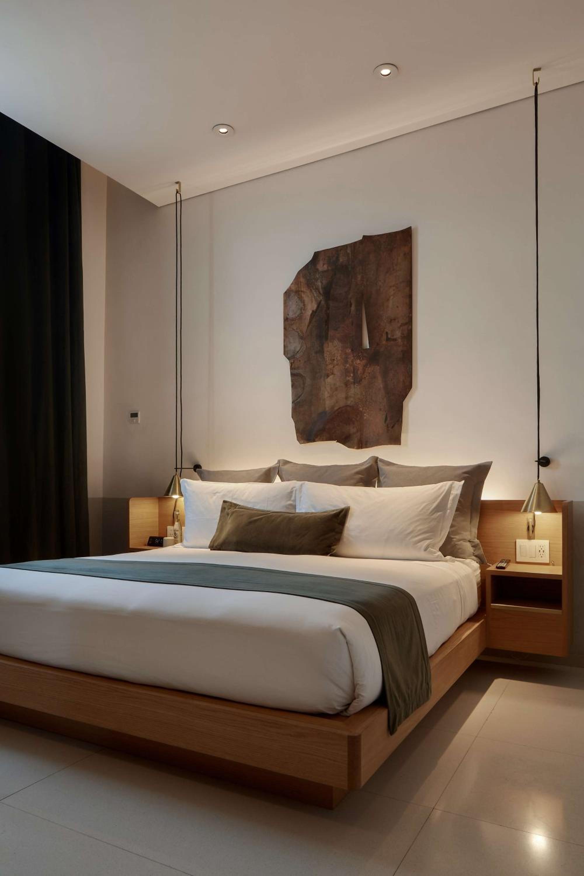 One-Bedroom King Suite - Photo 3