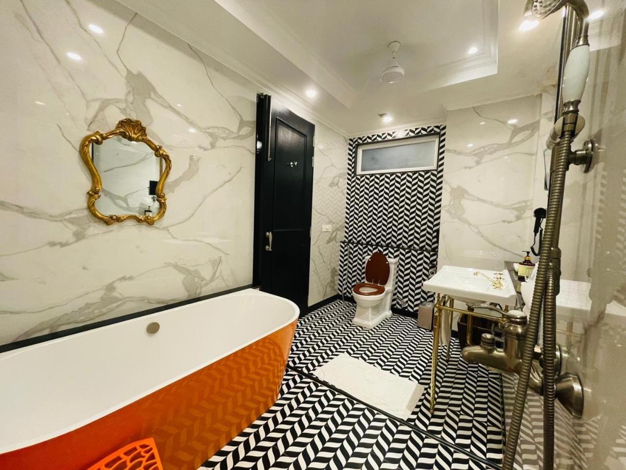 Executive Double Room -  10% Discount on Foods & Soft Beverages* | 15% Discounts on Laundry Services* | INR 500 spa credit during your stay on selective Massage services. TnC Apply.* | Free Mini-bar - 2 cans of soft Beverages (Once on Arrival) photo 3