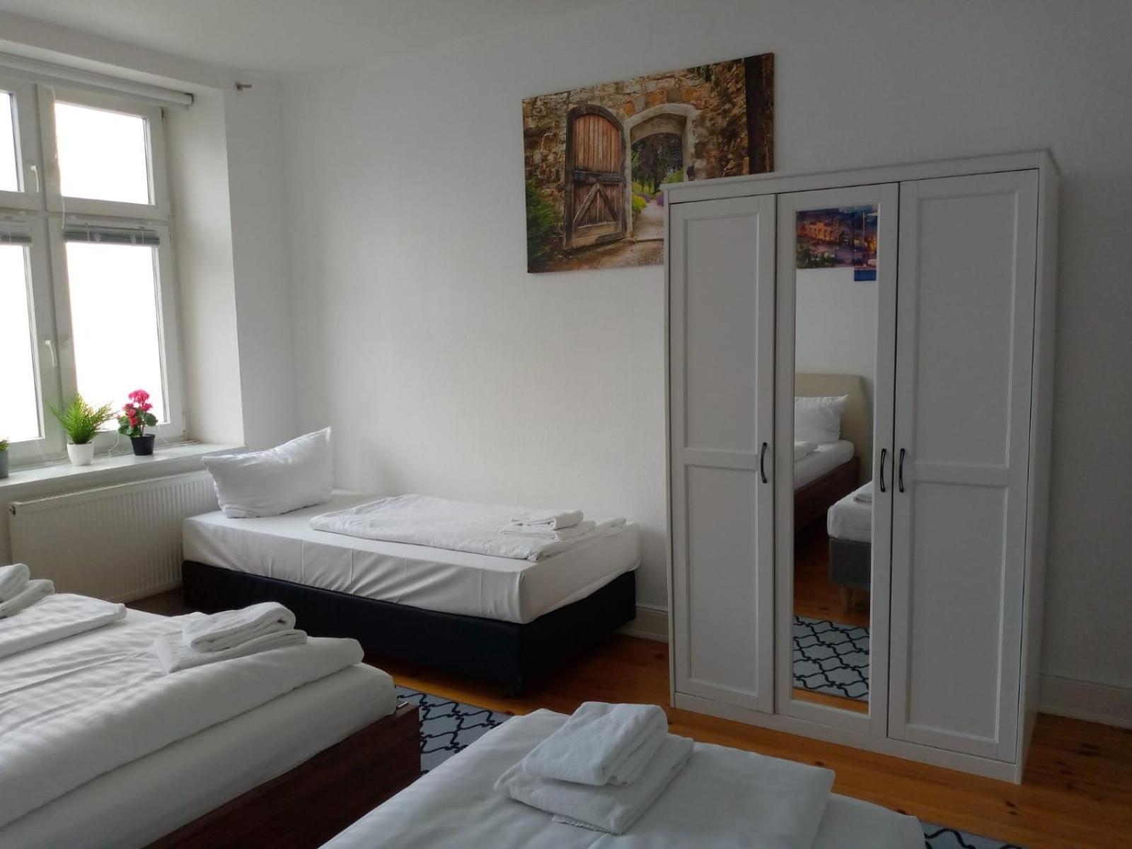 Three-Bedroom Apartment - Photo 27