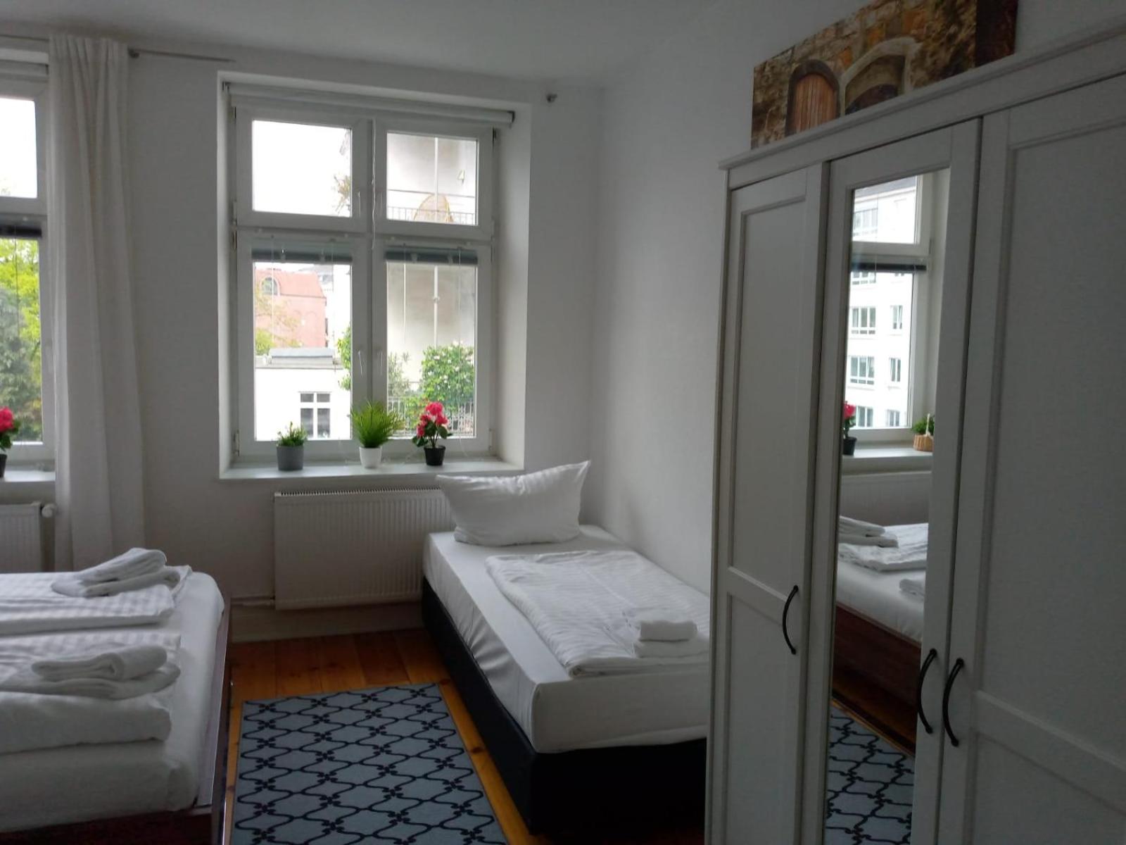 Three-Bedroom Apartment - Photo 28