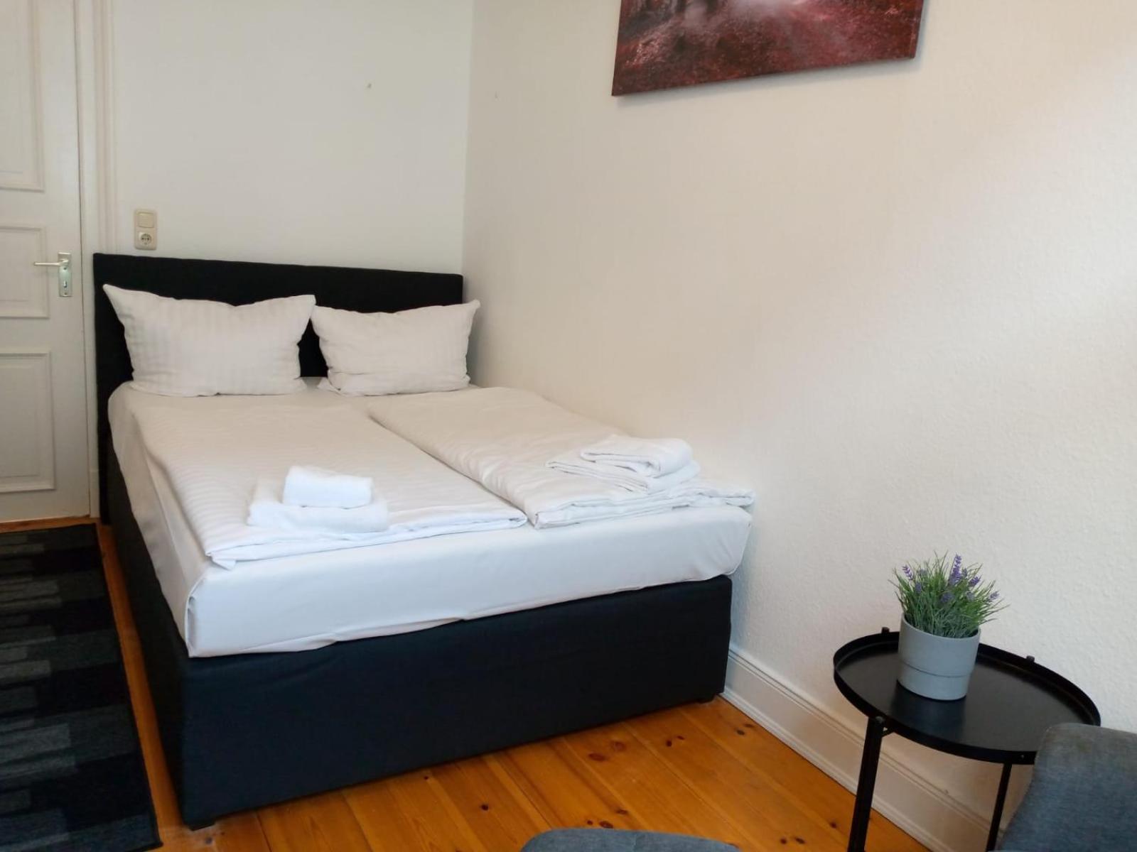 Three-Bedroom Apartment - Photo 16